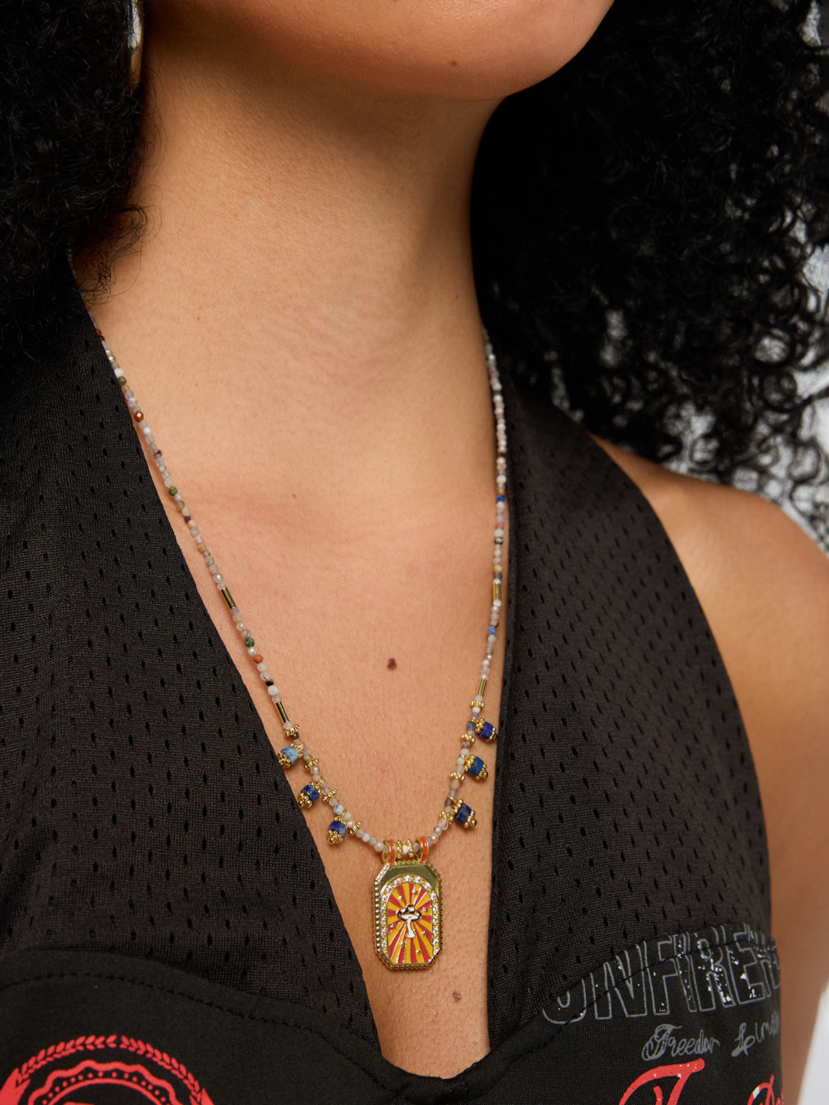 Drop Point Charm Necklace – Gold Tone