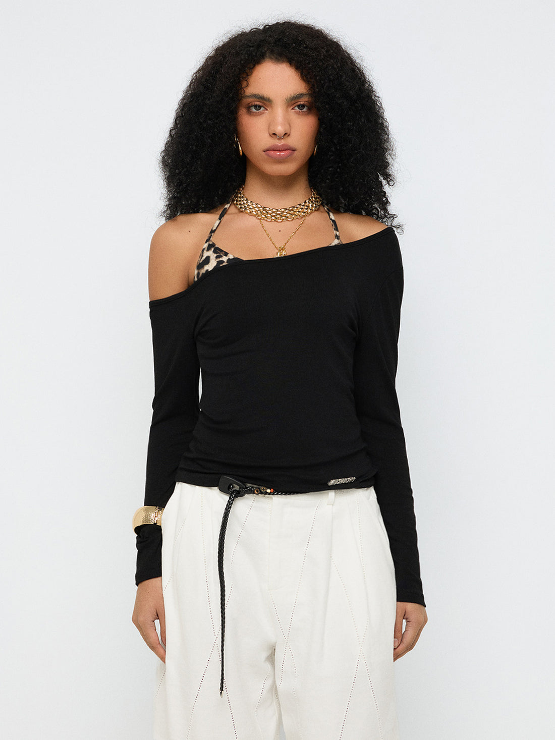 The hidden leopard Halter Grip Sleeve Top – Ink Black