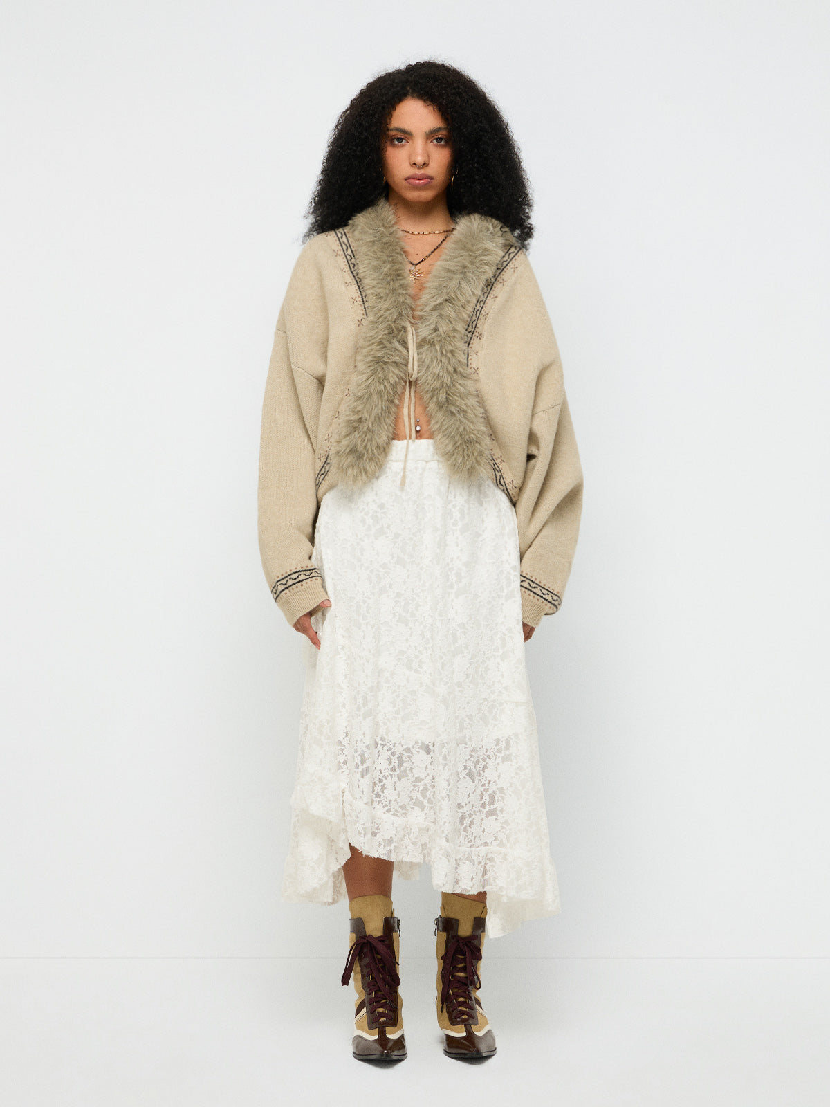 Falling Edge Lace Skirt – Ivory White