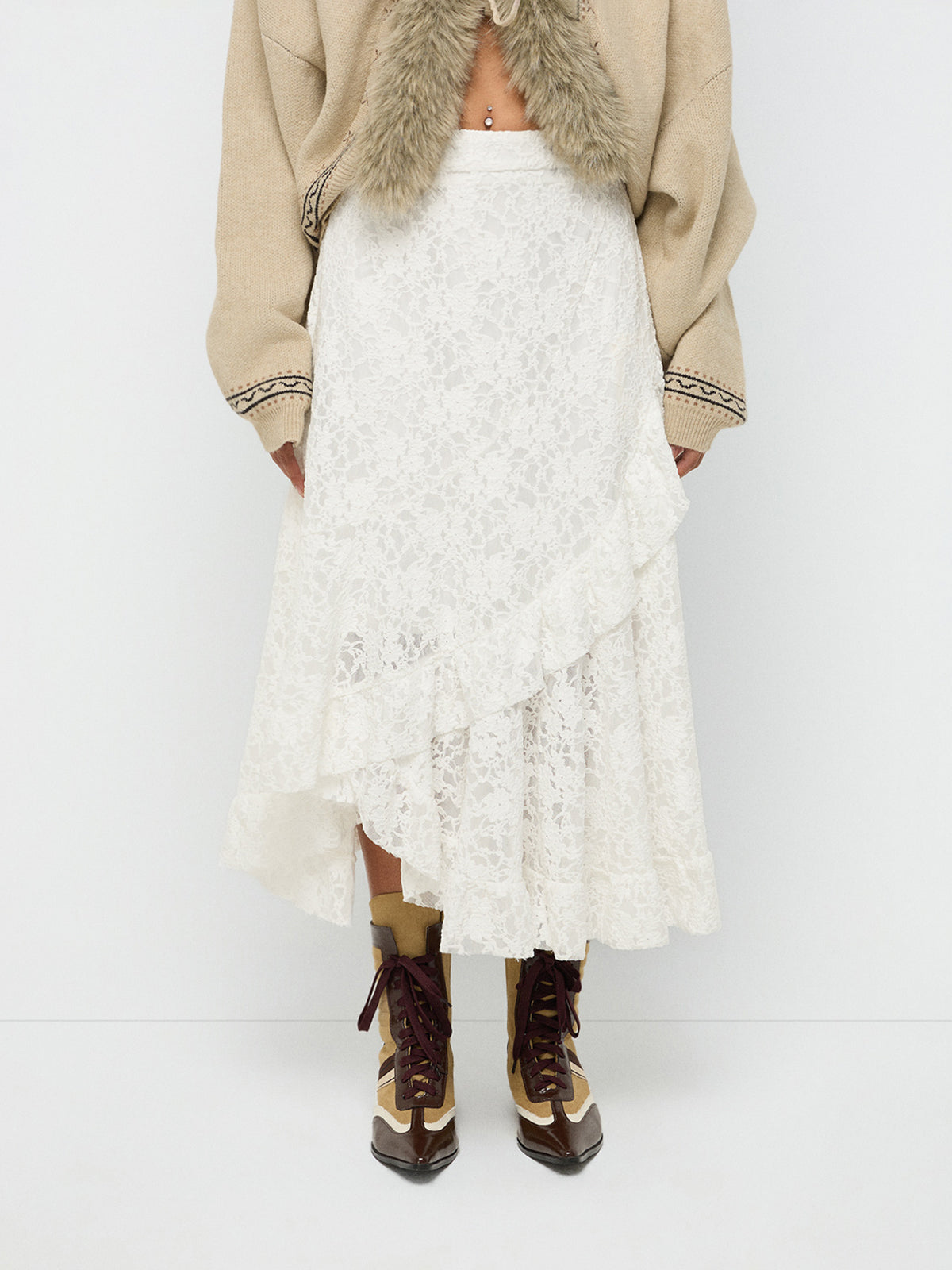Falling Edge Lace Skirt – Ivory White