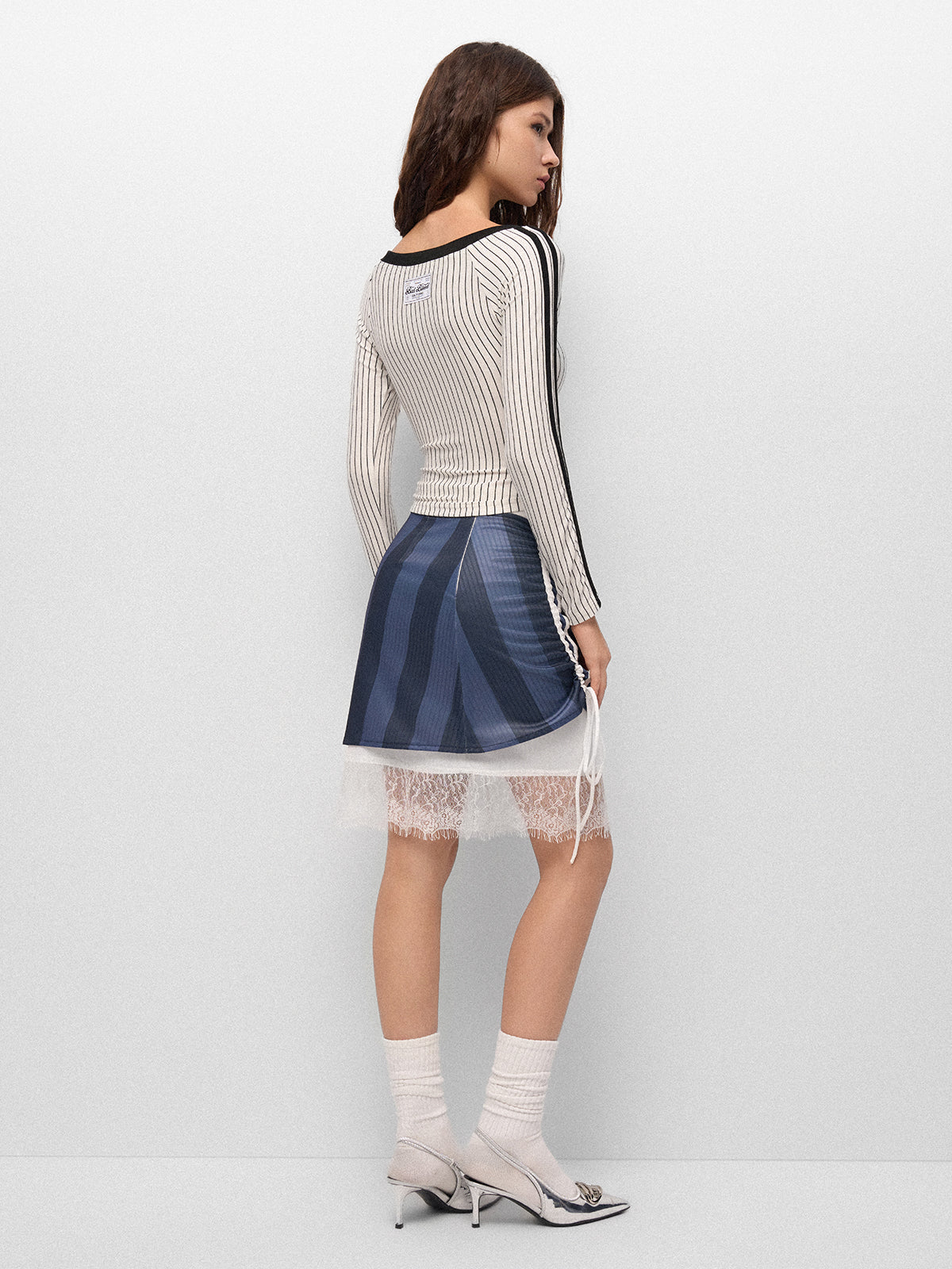 Curveball Sleeve Top – White Stripe