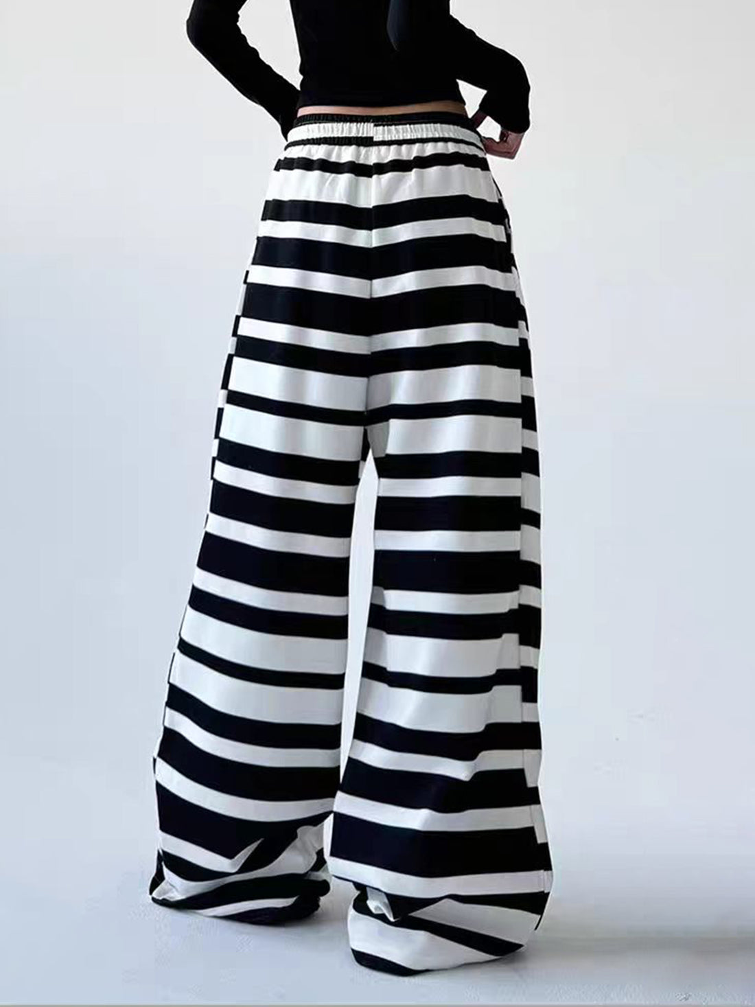 Brick Lane Wide-leg Bold Striped Fleece Sweatpants Maxi Pants - Black