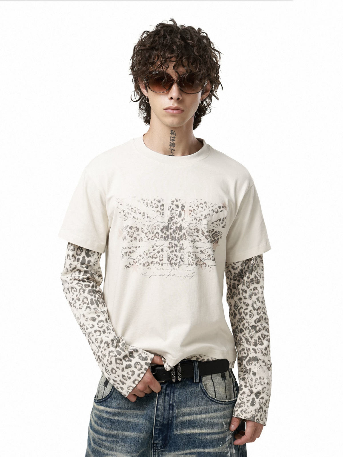 Co-ed Dorm Baggy Leopard Sleeve Graphic Sweatshirt - White