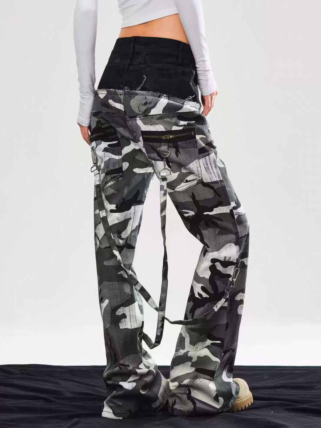 Weekday Outdoor Wide-leg Camouflage Multi-Pocket Cargo Maxi Pants - Green