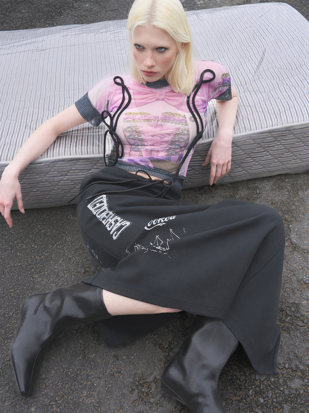 Tube Line Skirt - Graphite Strike