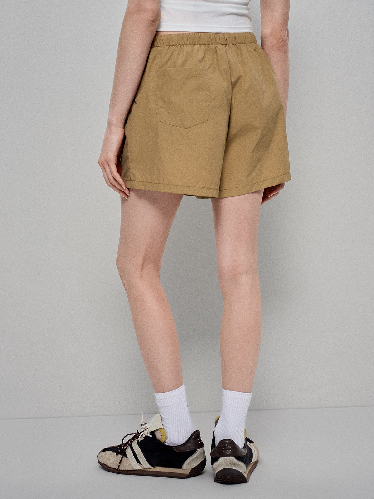 Trail Flow Shorts - Dune Scout