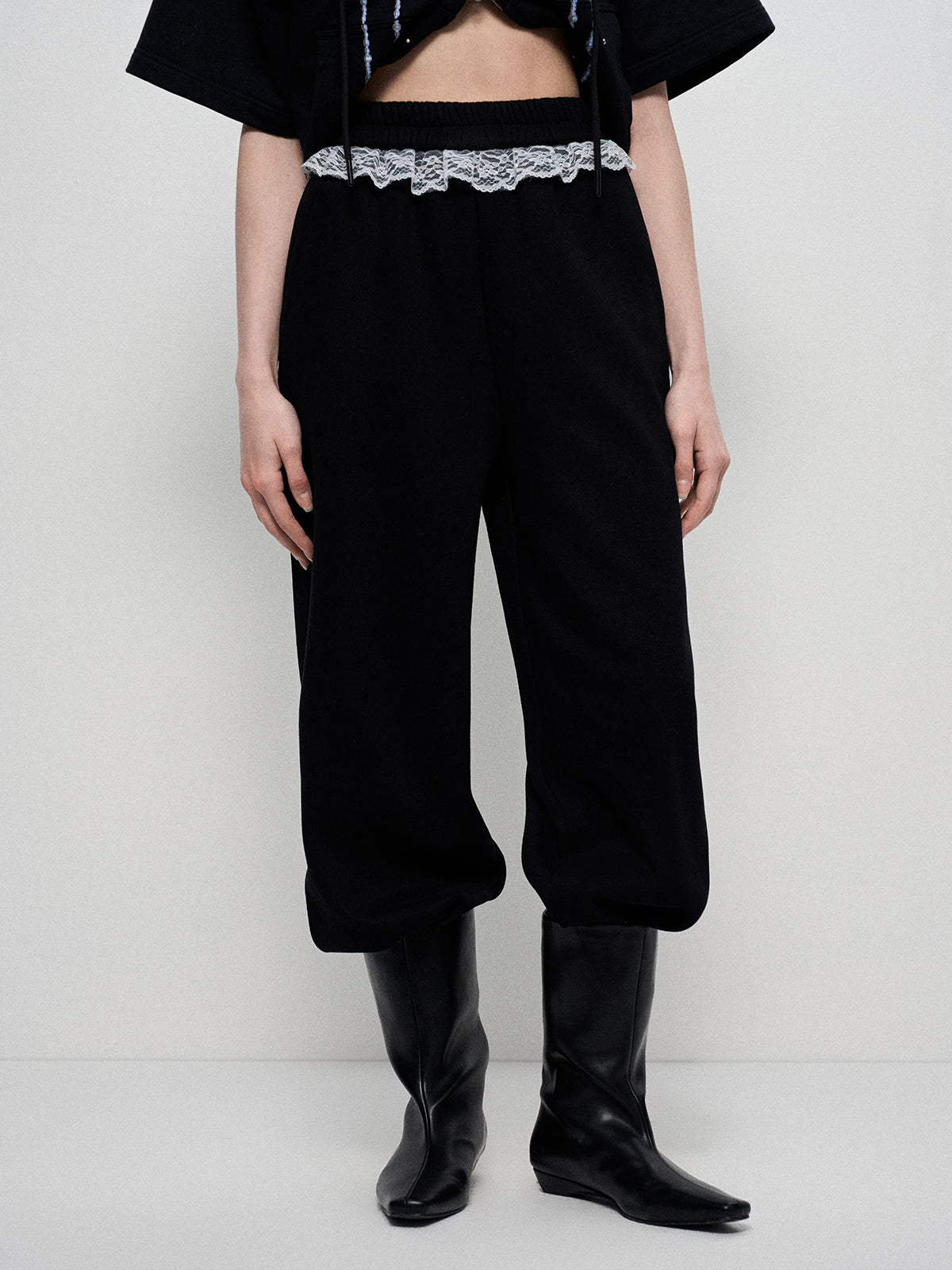 Pearl Rebel Set Laced Sweatpant - Noir Whisper