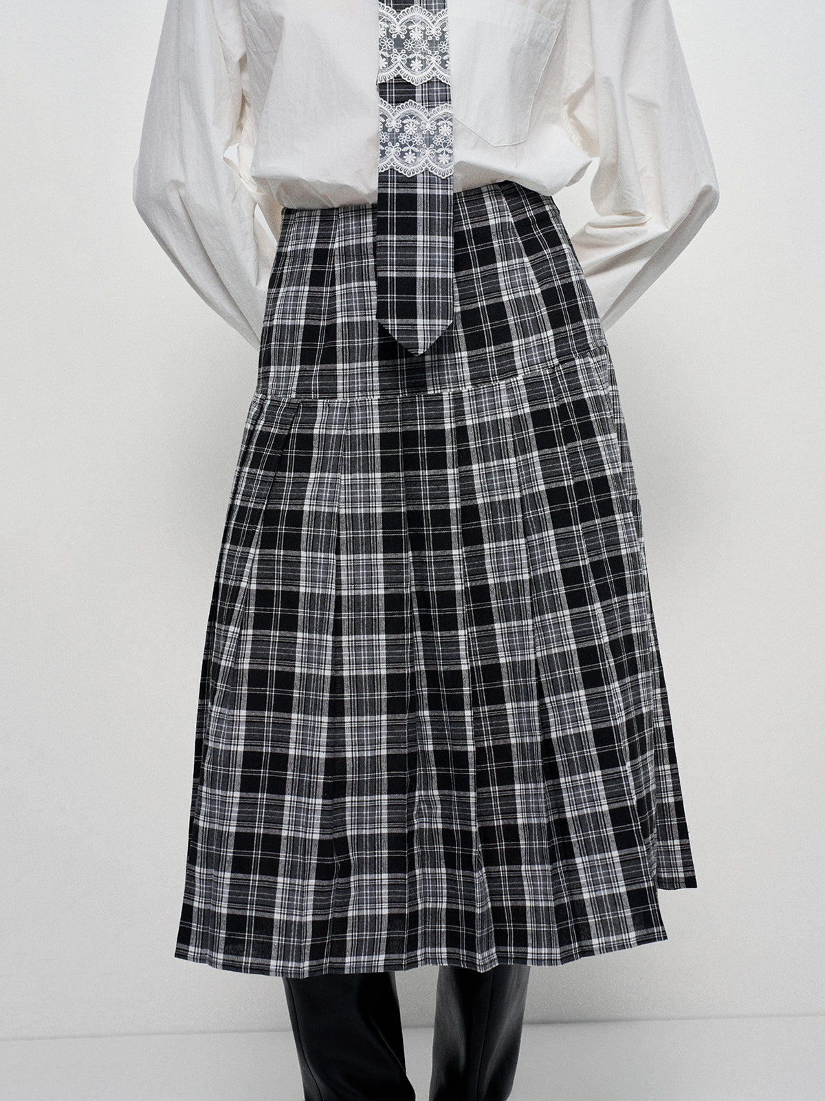 Bookish Plaid Skirt - Ink & Ivory