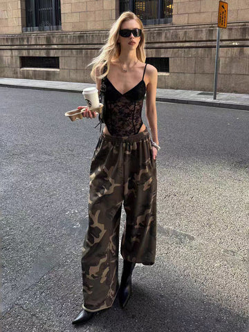 Brick Lane Skimming Long Sleeve Top and Printed Skirt Set - Black