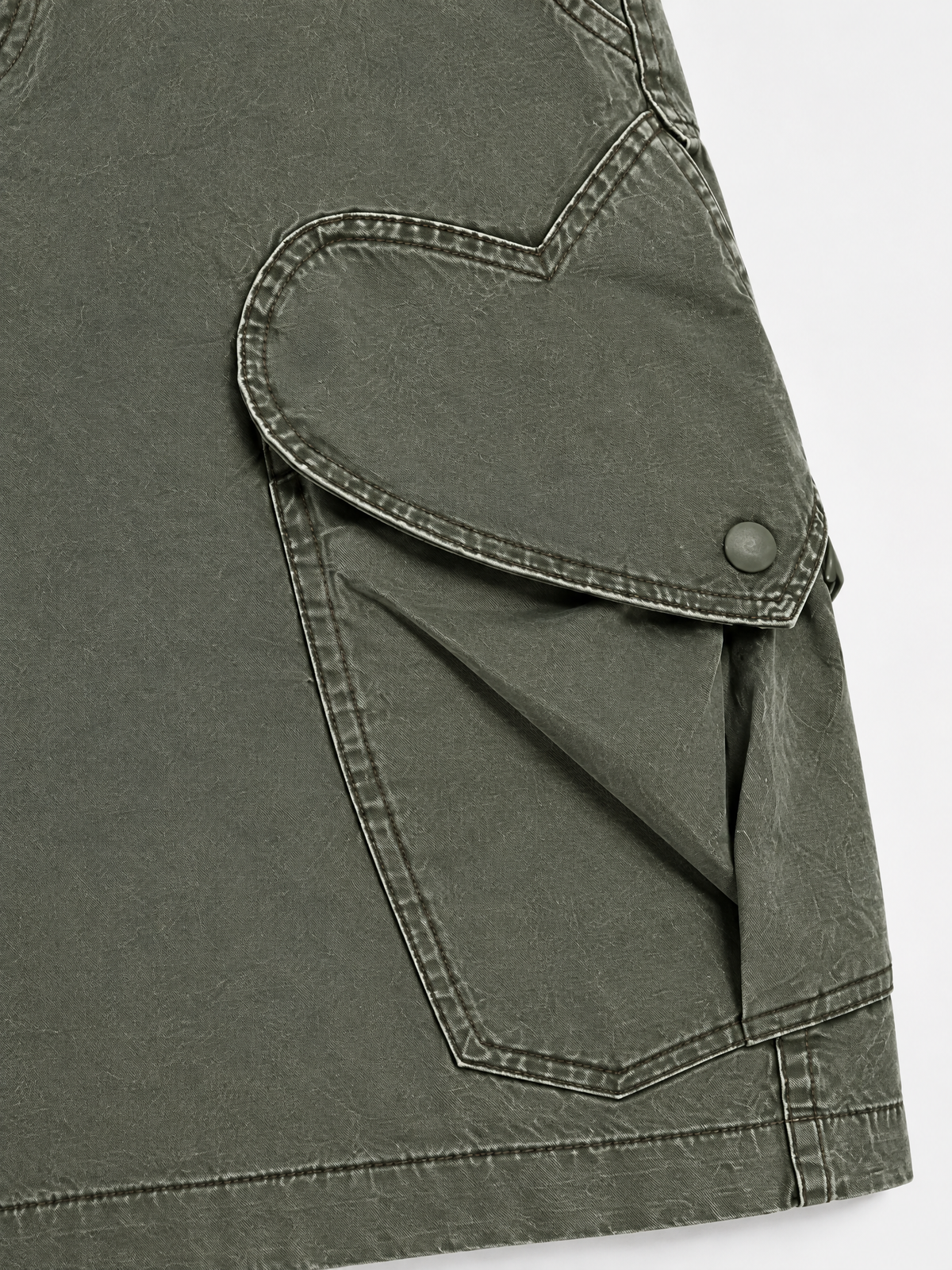 Weekday Outdoor Relaxed Multi-Pocket Utility Cargo Shorts - Olive