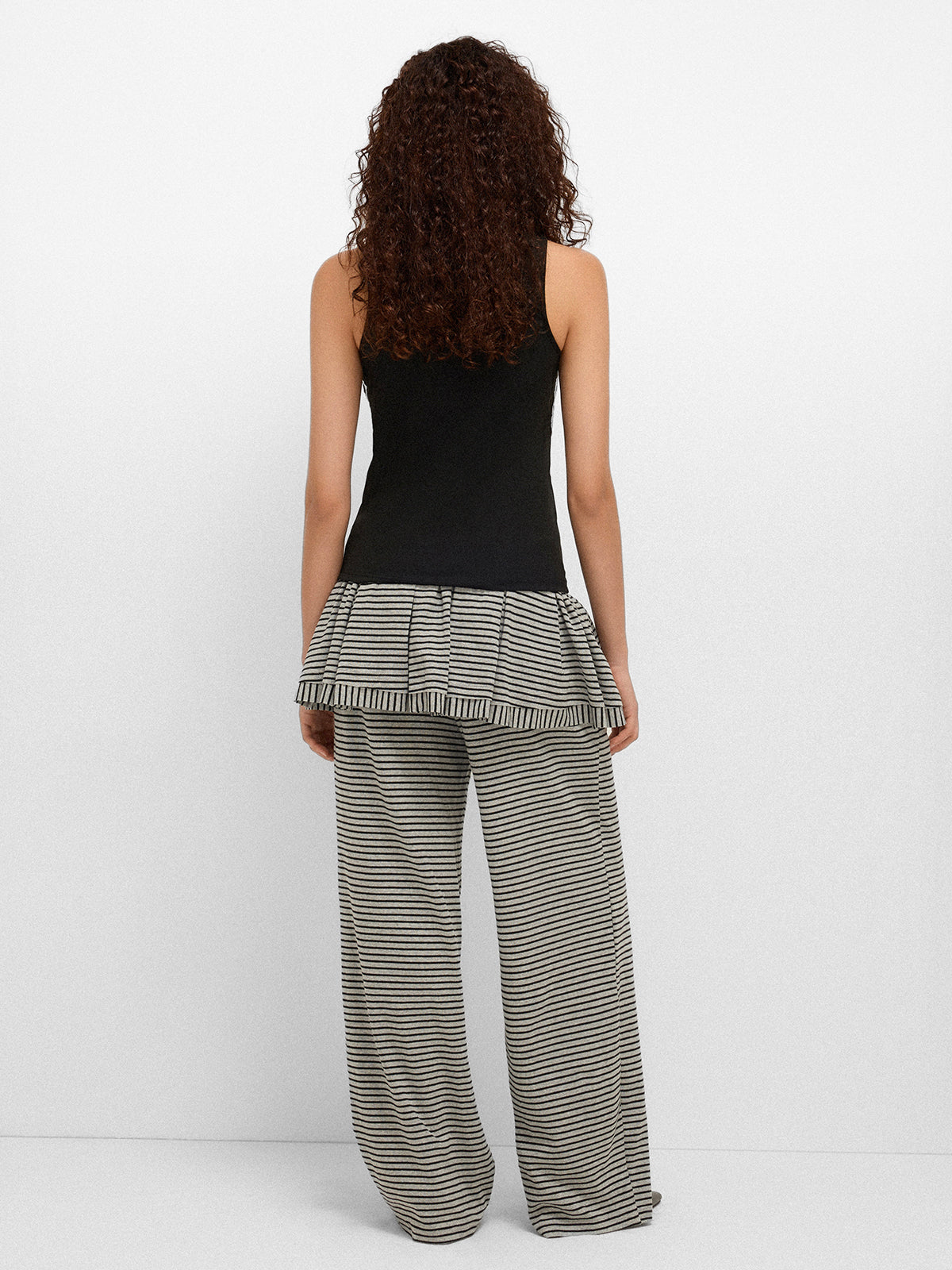 Static Line Crossover Top – Jet Black