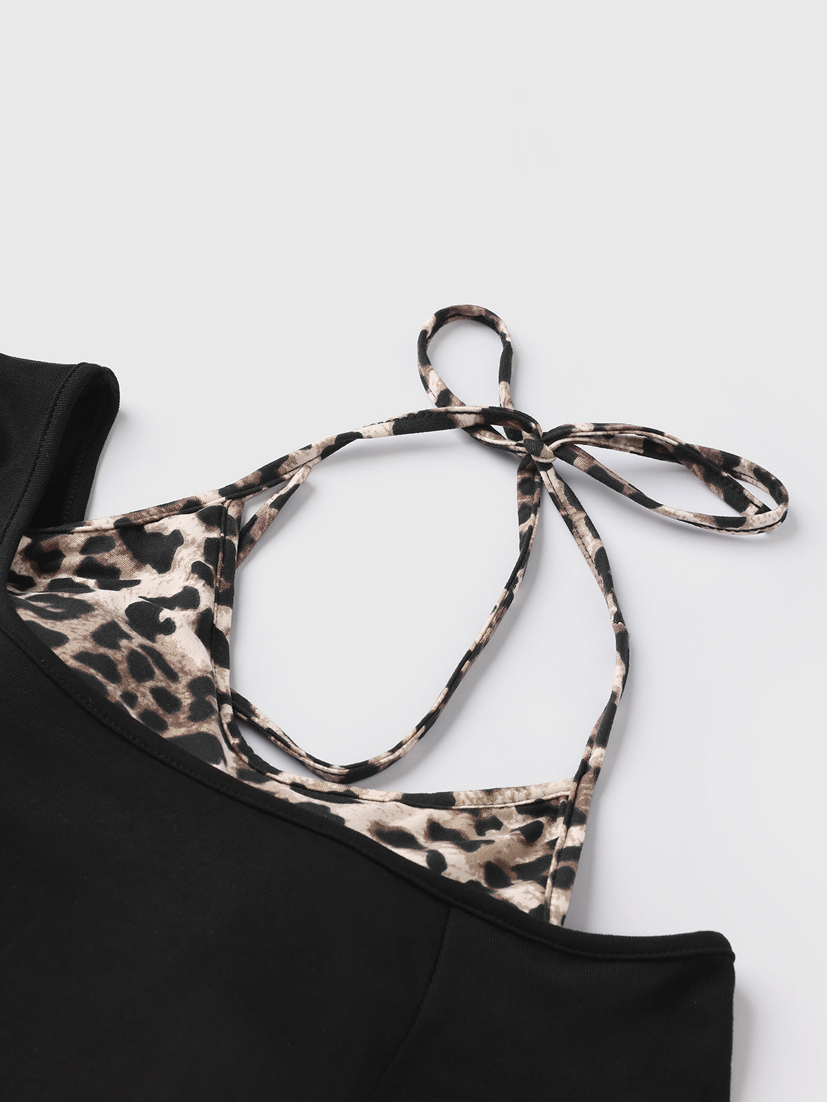 The hidden leopard Halter Grip Sleeve Top – Ink Black