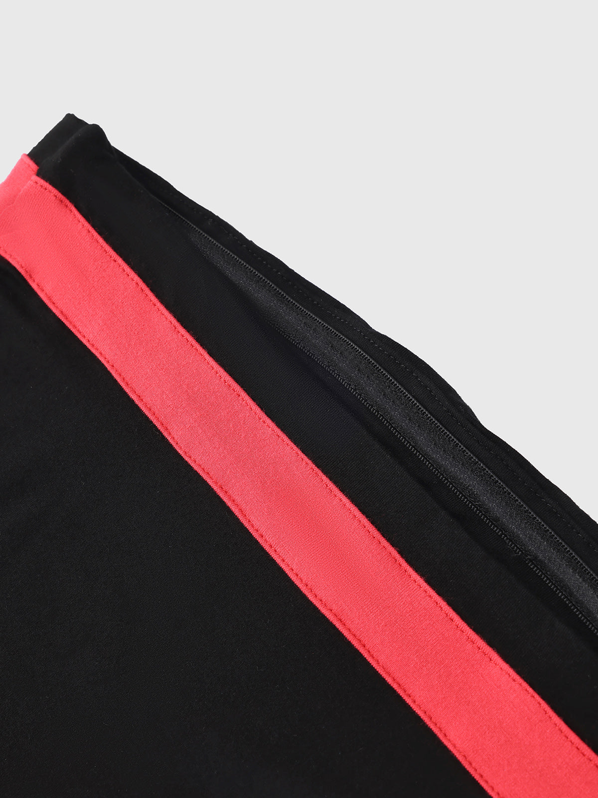 Split Power Contrast Tank – Black Red