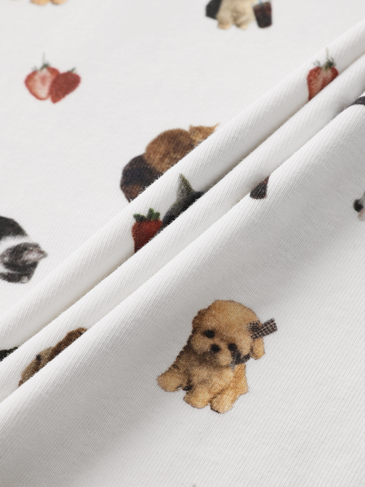 Brick Lane Skimming Retro Floral All-over Print Tee - Cream