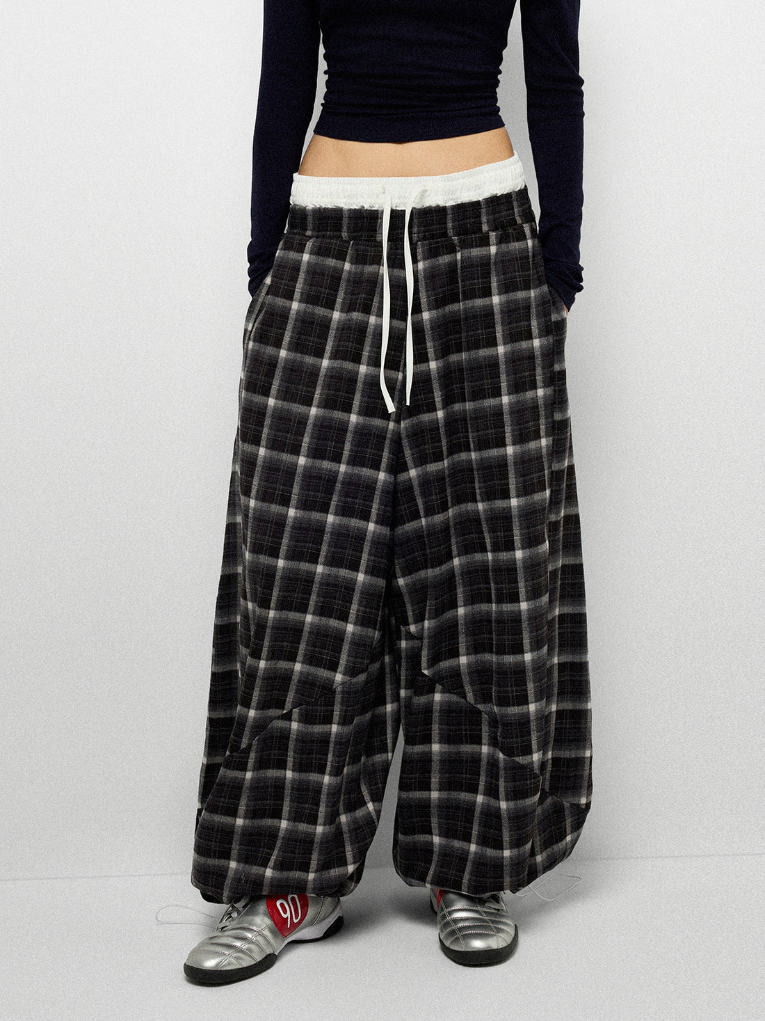 Chalkboard Grid Pants - Black White