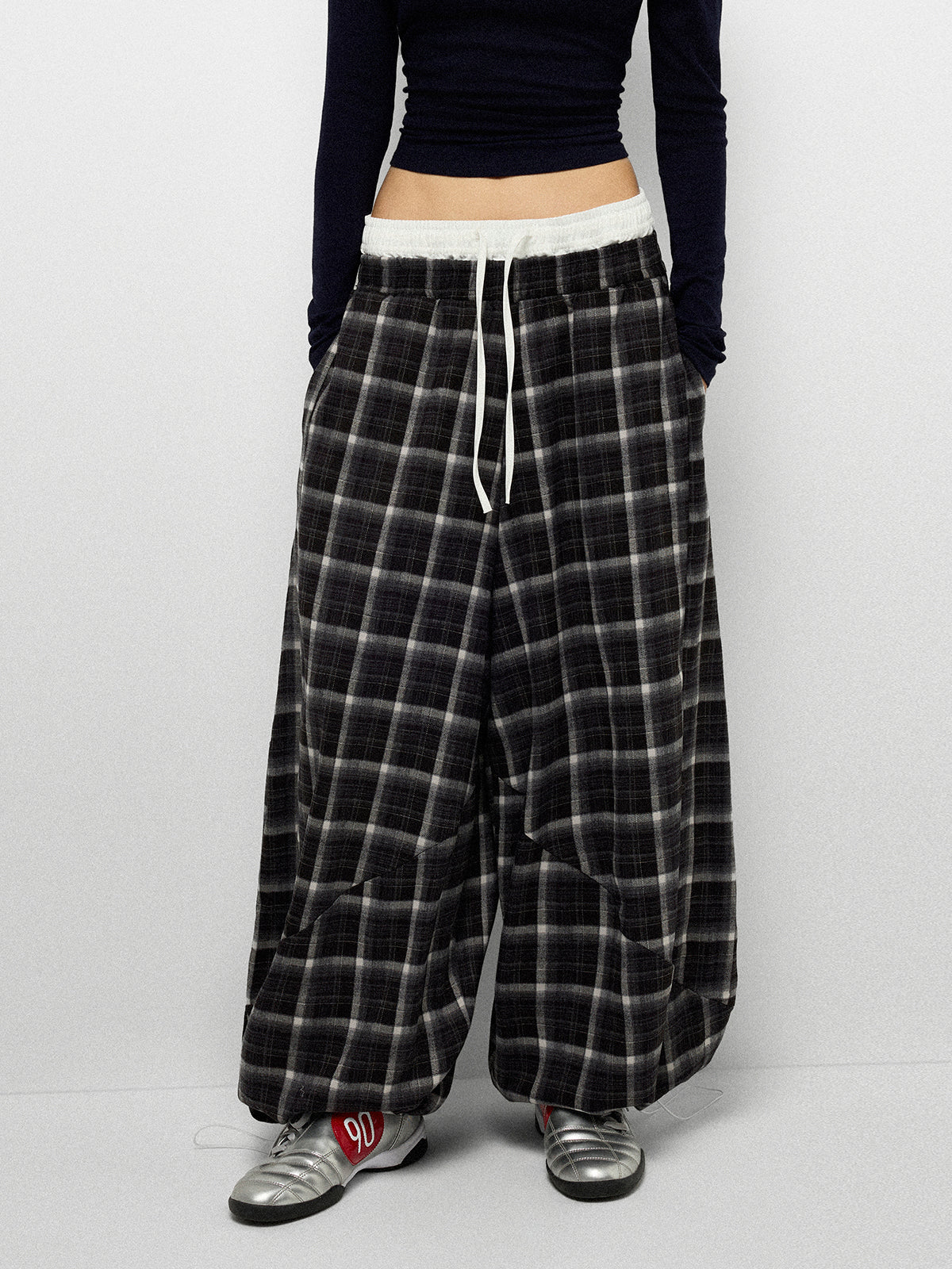 Chalkboard Grid Pants - Black White
