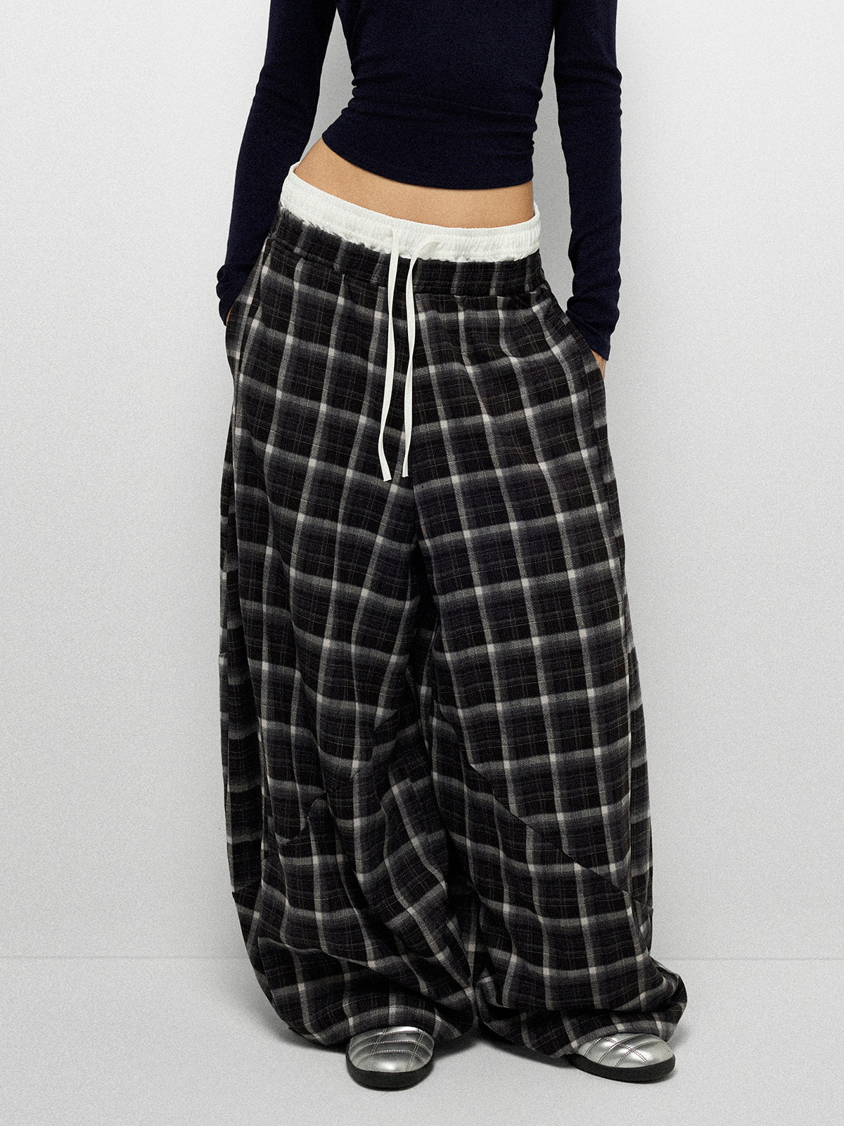 Chalkboard Grid Pants - Black White