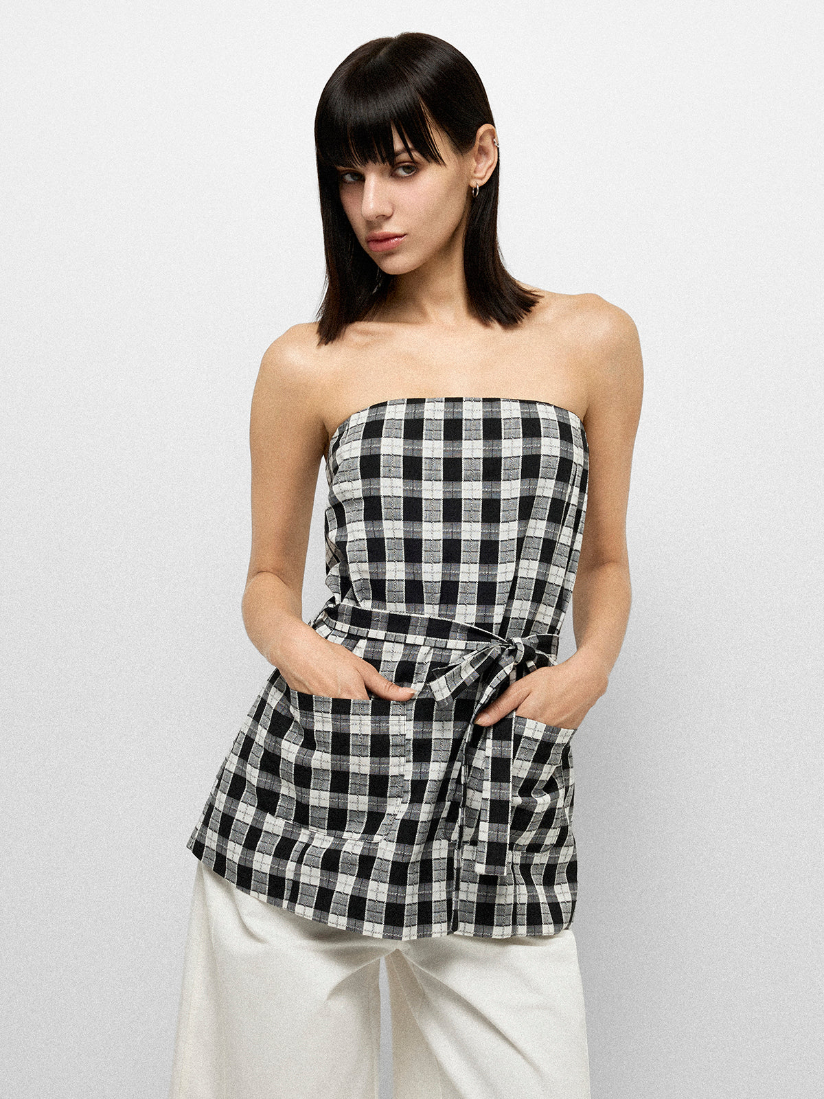 Grid Knot Tube Top – Black White