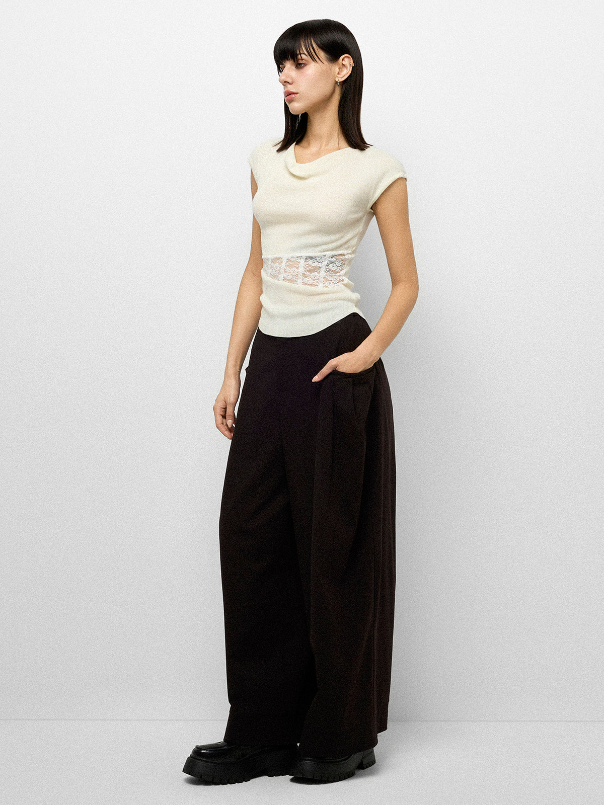 Petal Mark Tee - Cream Beige