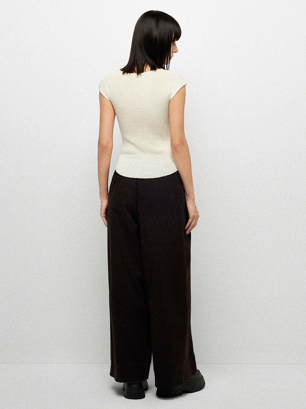 Petal Mark Tee - Cream Beige