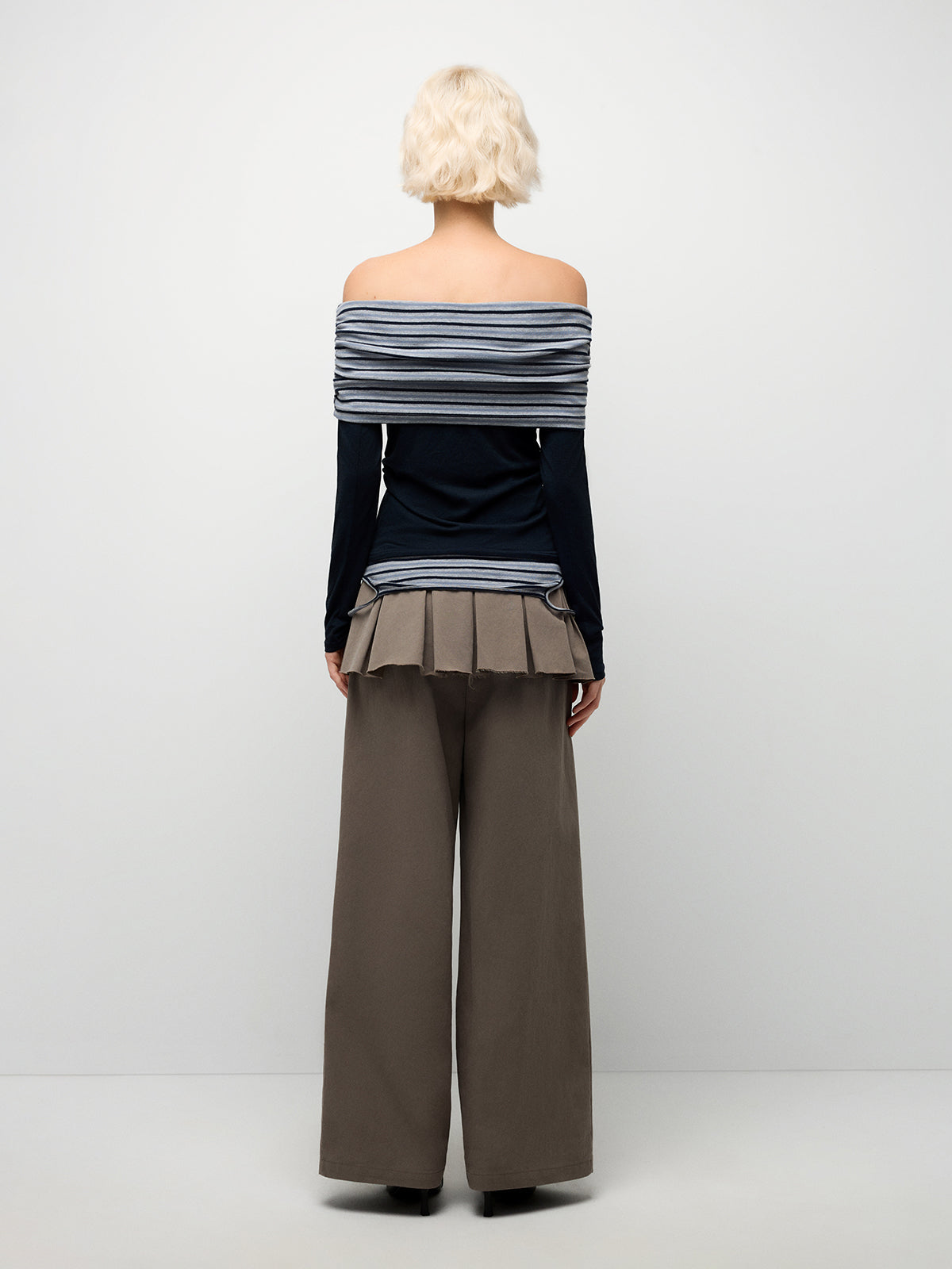 Serene Line Off-Shoulder Top – Noir Stripe