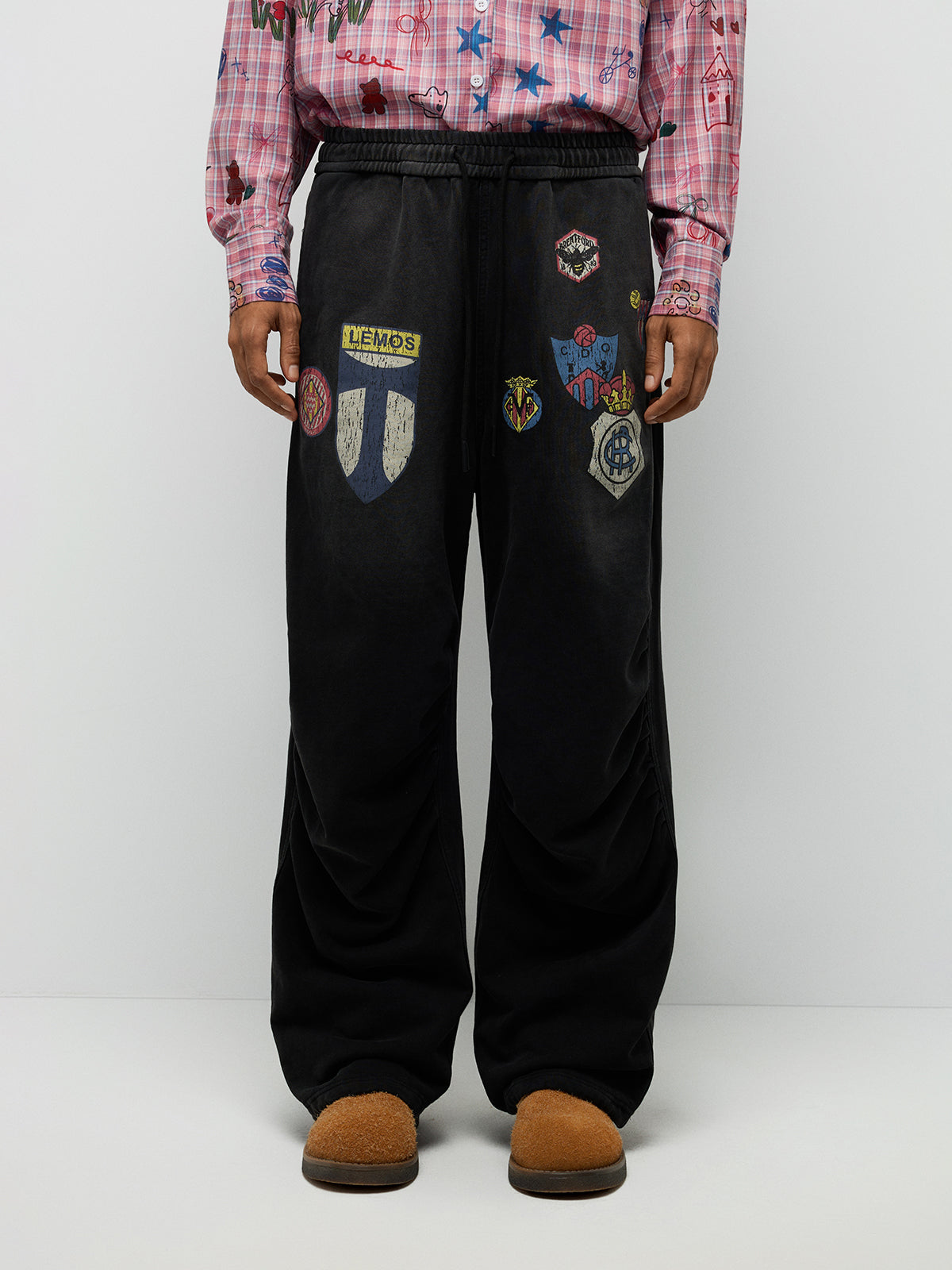 Crest Patch Wide-Leg Pants – Light Black