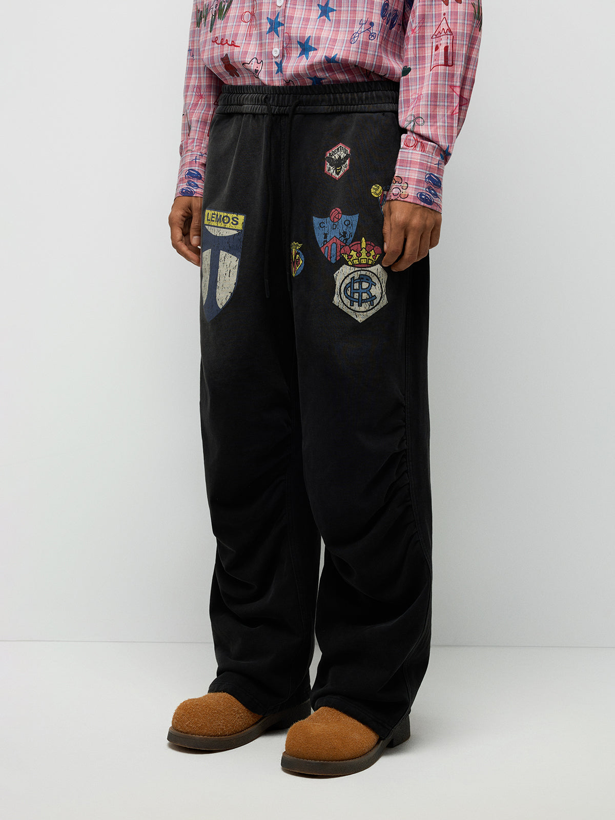 Crest Patch Wide-Leg Pants – Light Black