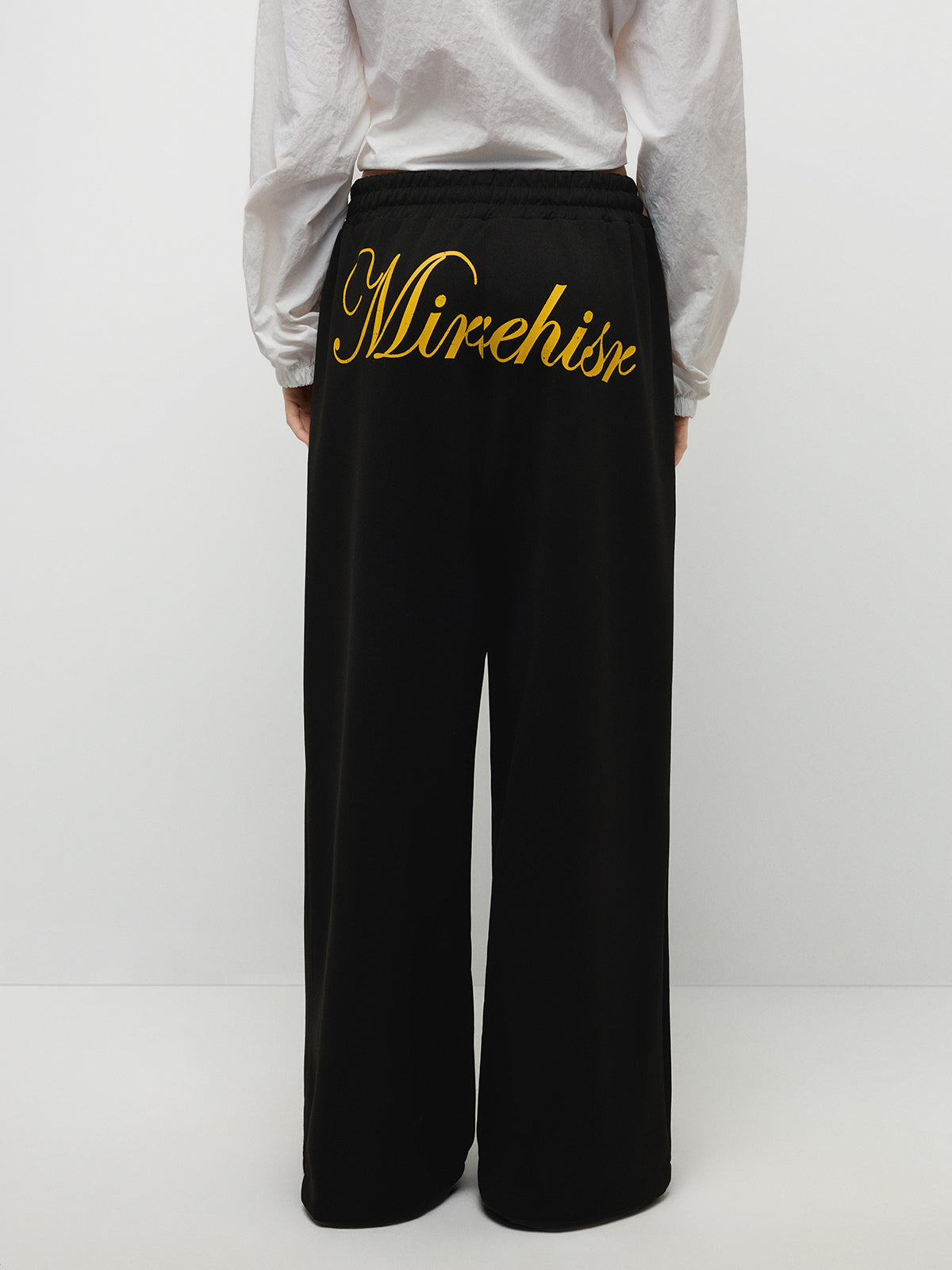 Script & Star Graphic Pants - Black