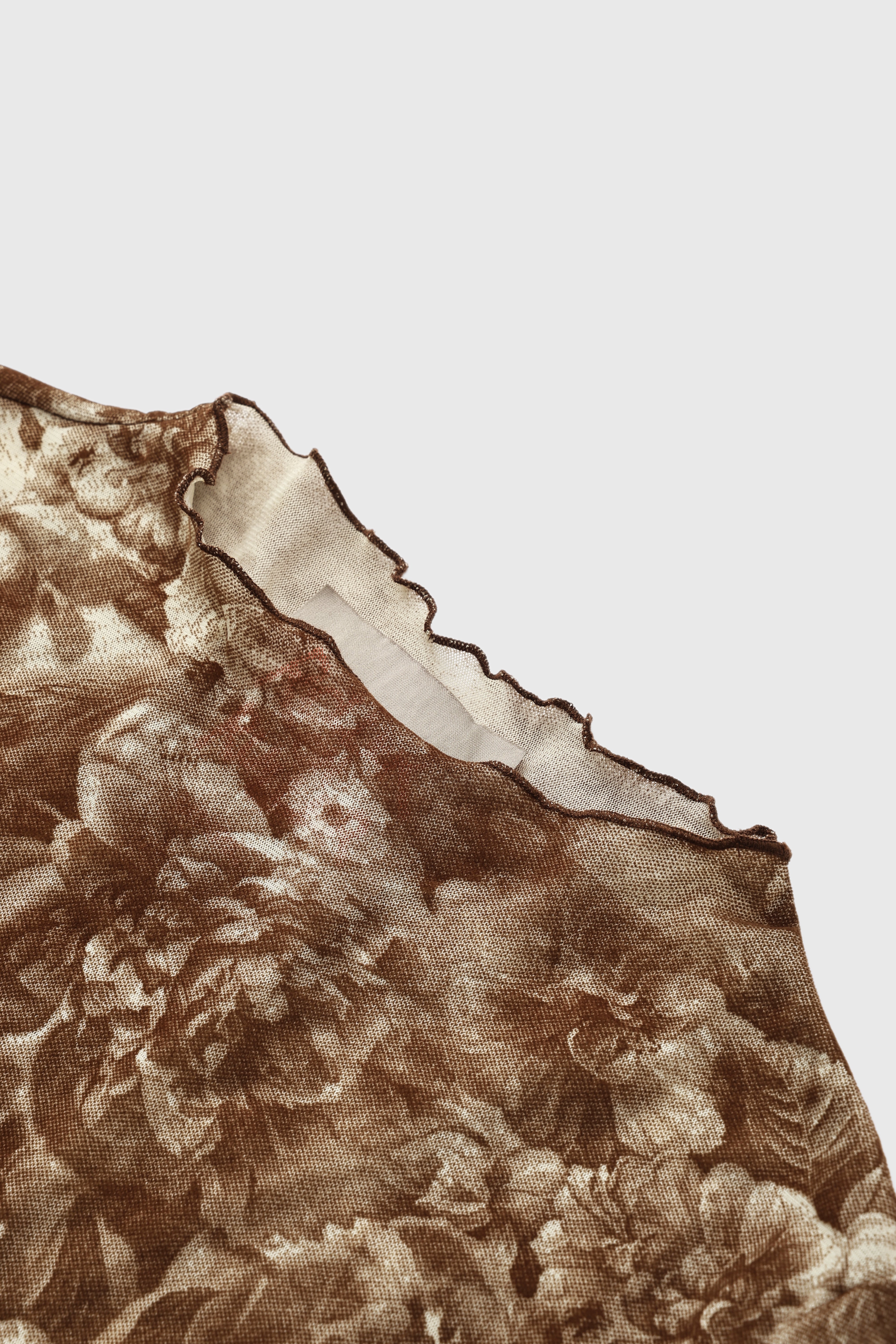 Decaf Blur Floral Top – Rust Swirl