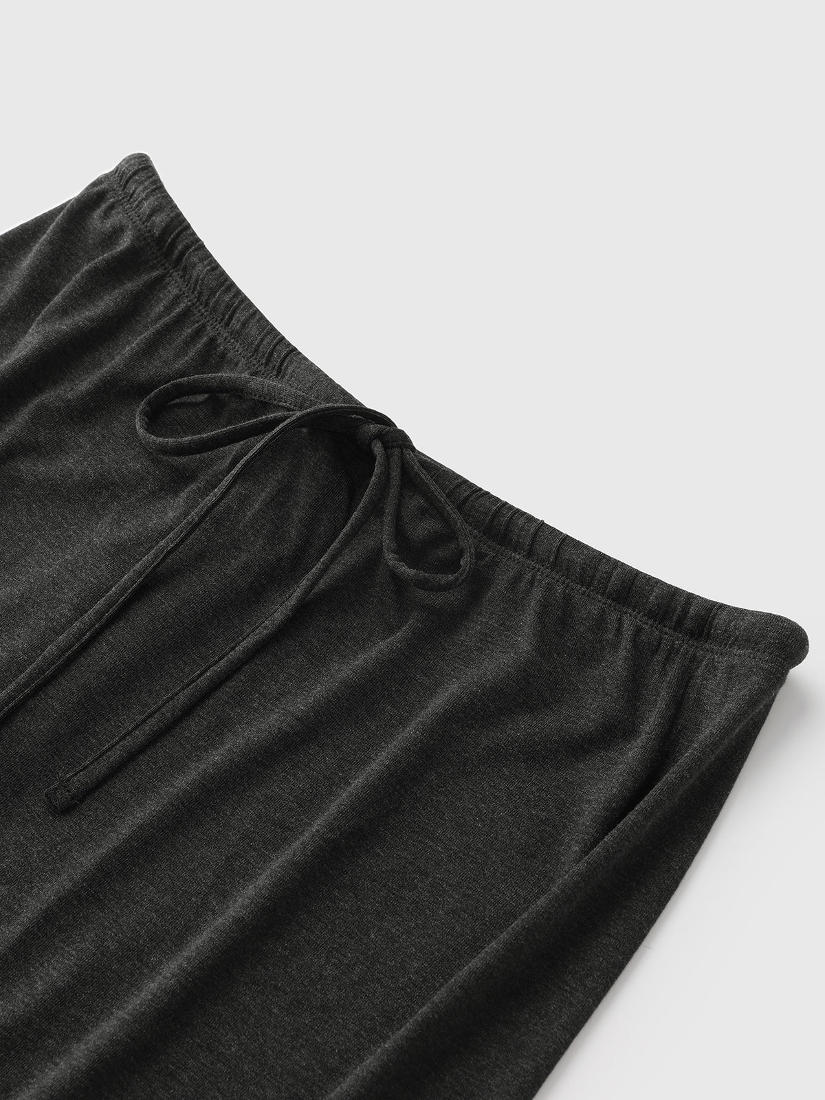 Shadow Ease Skirt - Coal Black