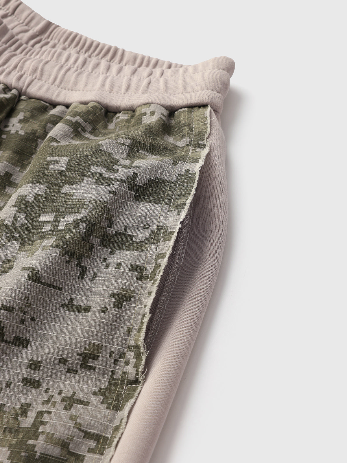 Camo Star Pants – Beige Contrast
