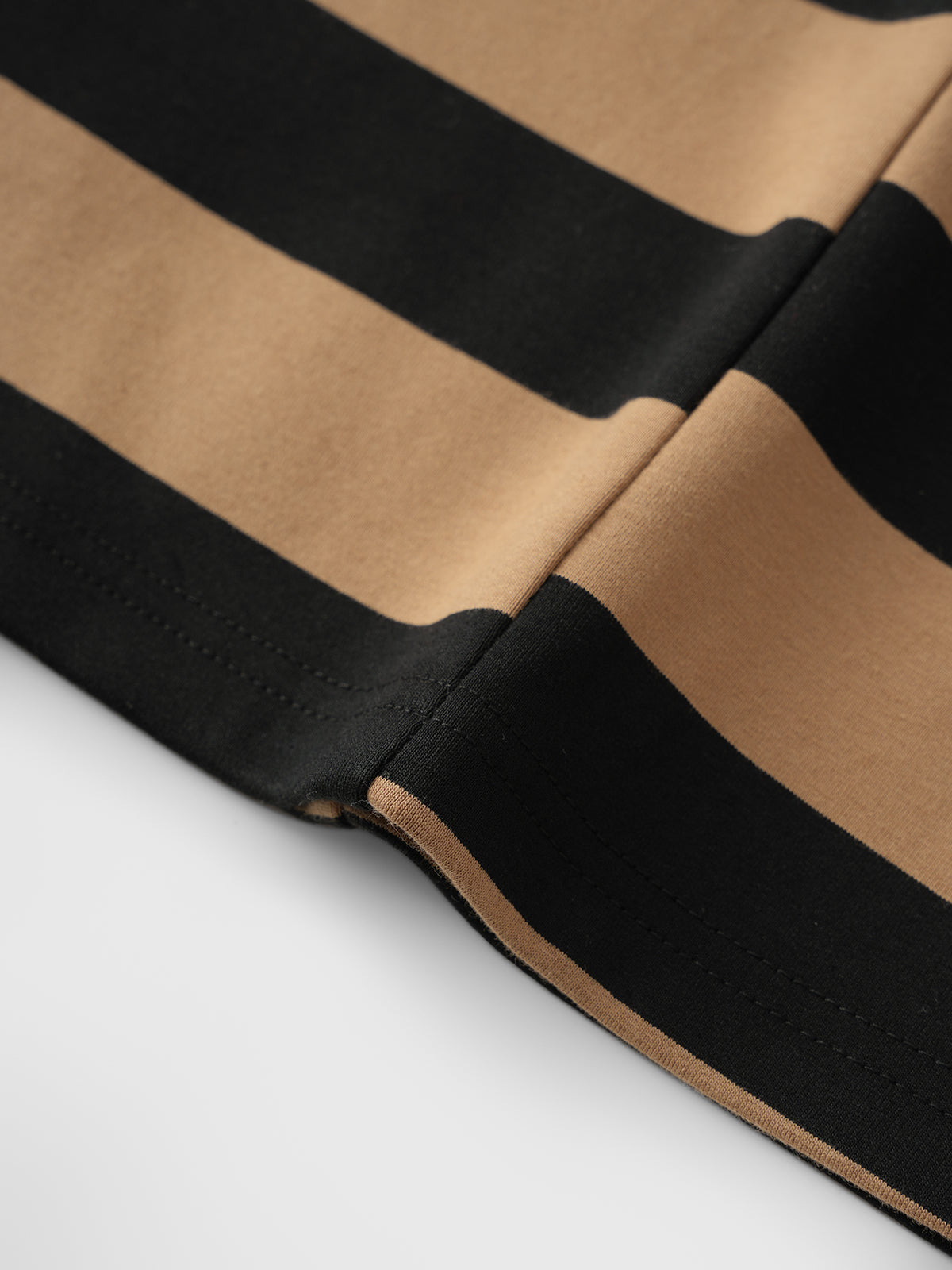 Library Stripe Polo Sweatshirt – Tan Black
