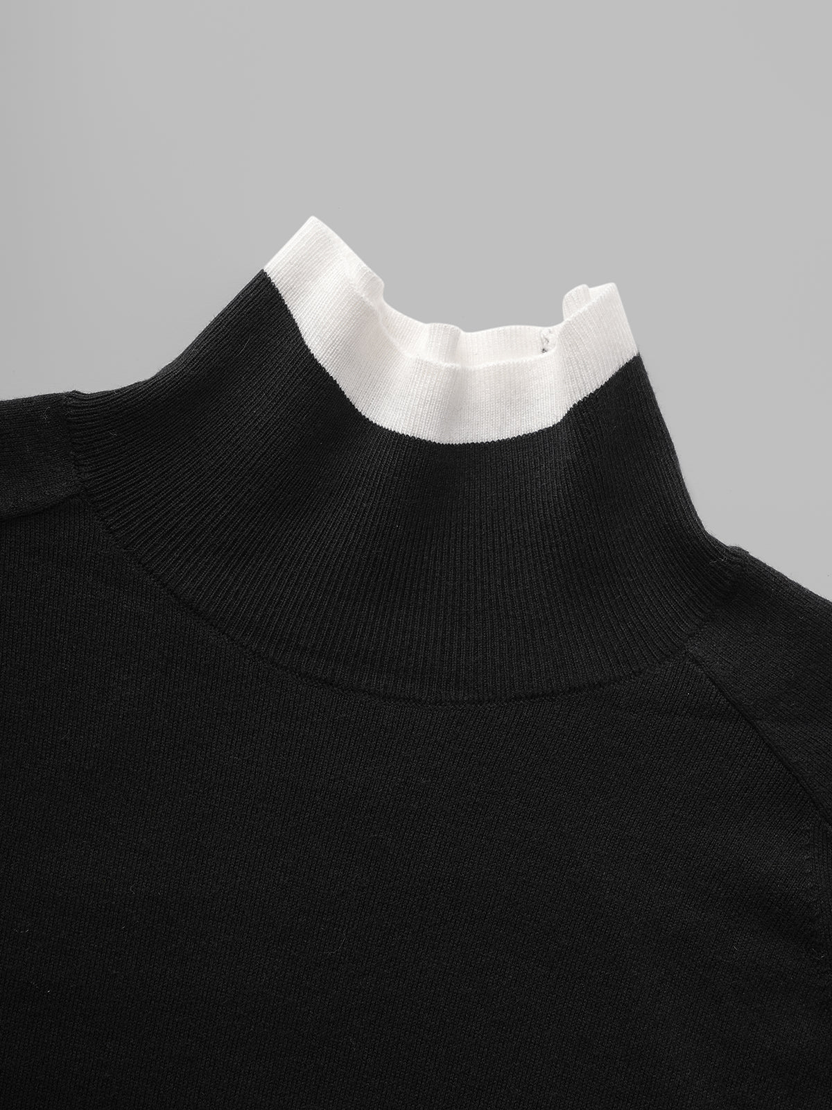 Quiet Bloom Knit Top – Ink Black