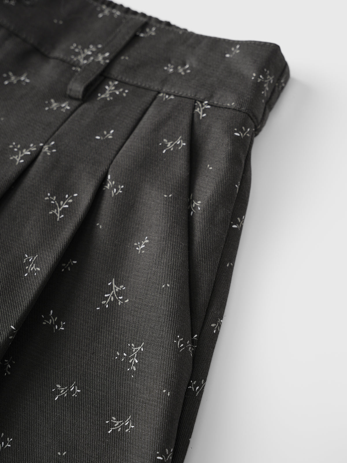 Flower Memo Cargo Pants - Charcoal Black