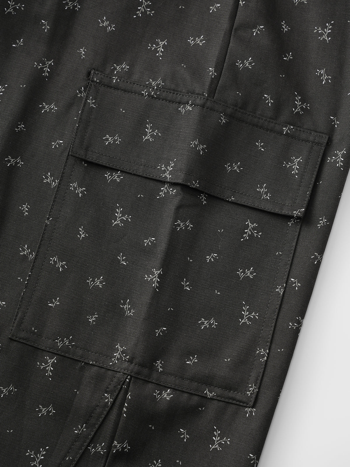 Flower Memo Cargo Pants - Charcoal Black