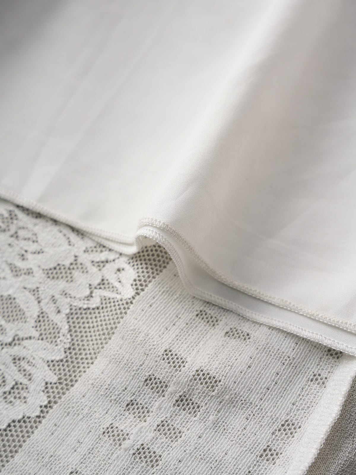 Static Veil Dress - White Moon
