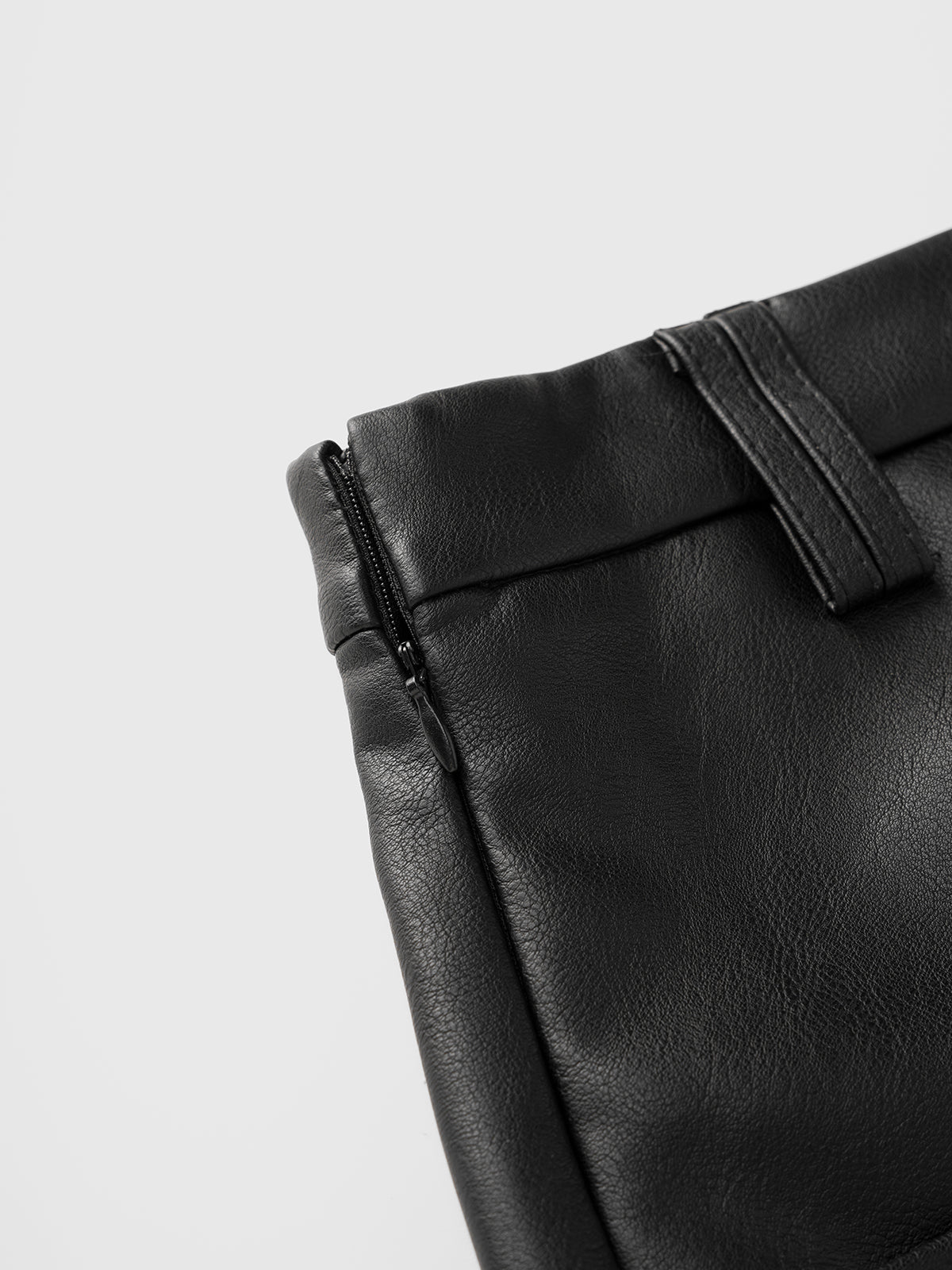 Handled Well Leather Mini Skirt – Jet Black
