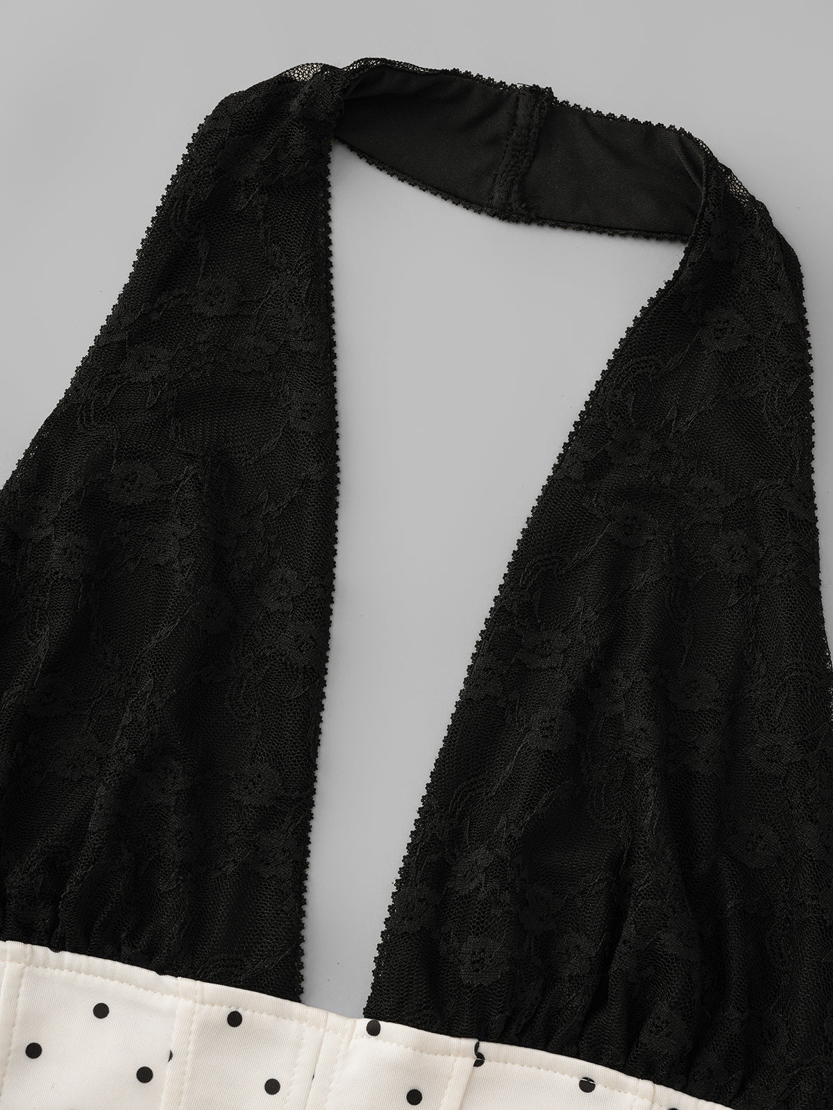 Close Enough Halter Top – Cream Black