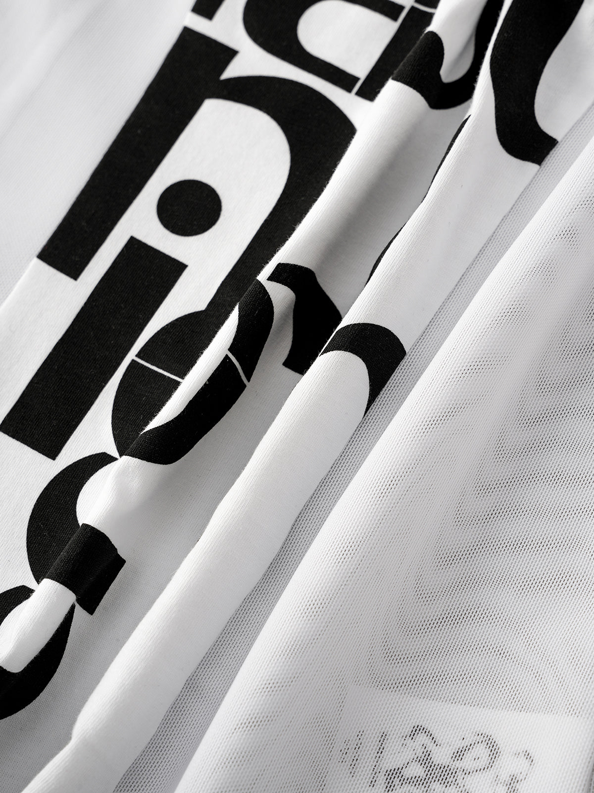 No Refund Looks Mesh Tee – Chalk White