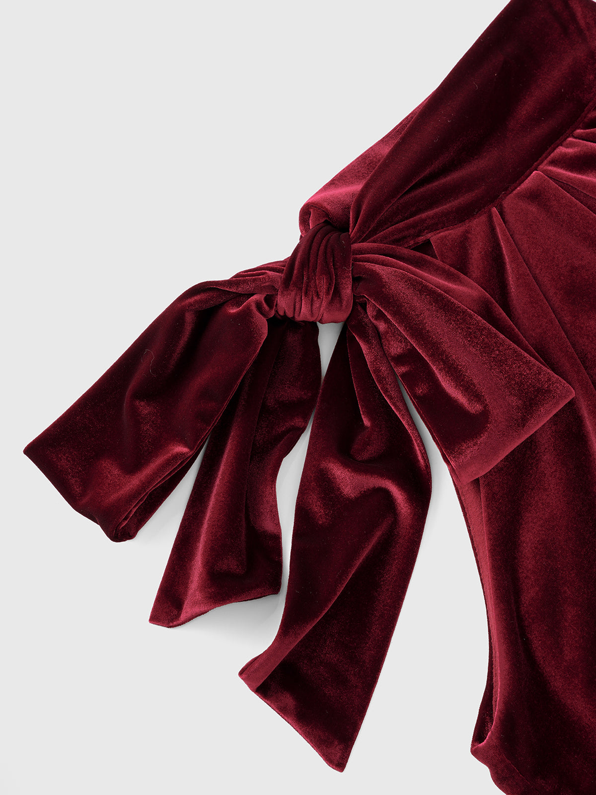 Headliner Velvet Halter Top – Burgundy Red
