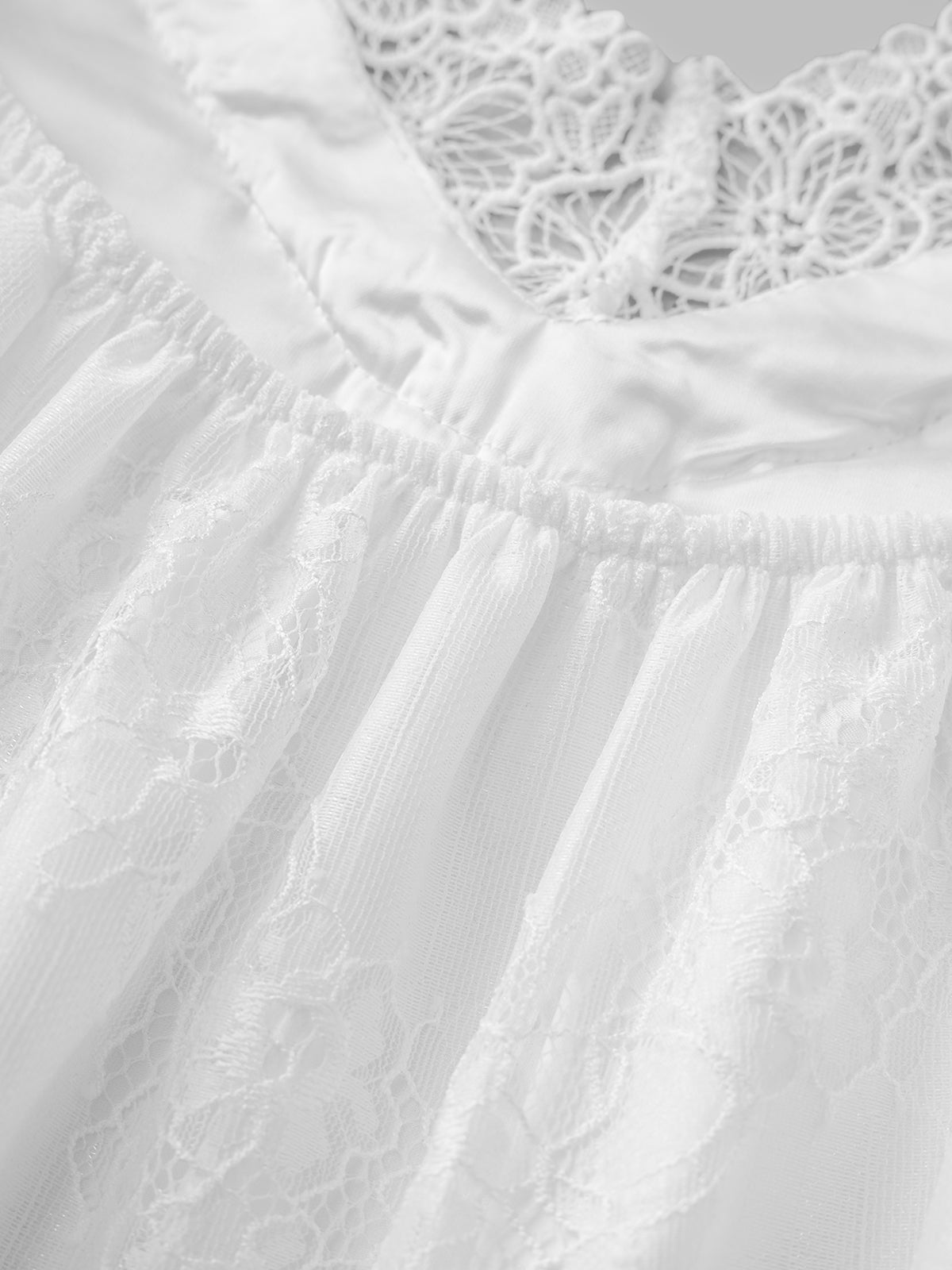 Brick Lane V-neck Lace Detailed Cami Top - White