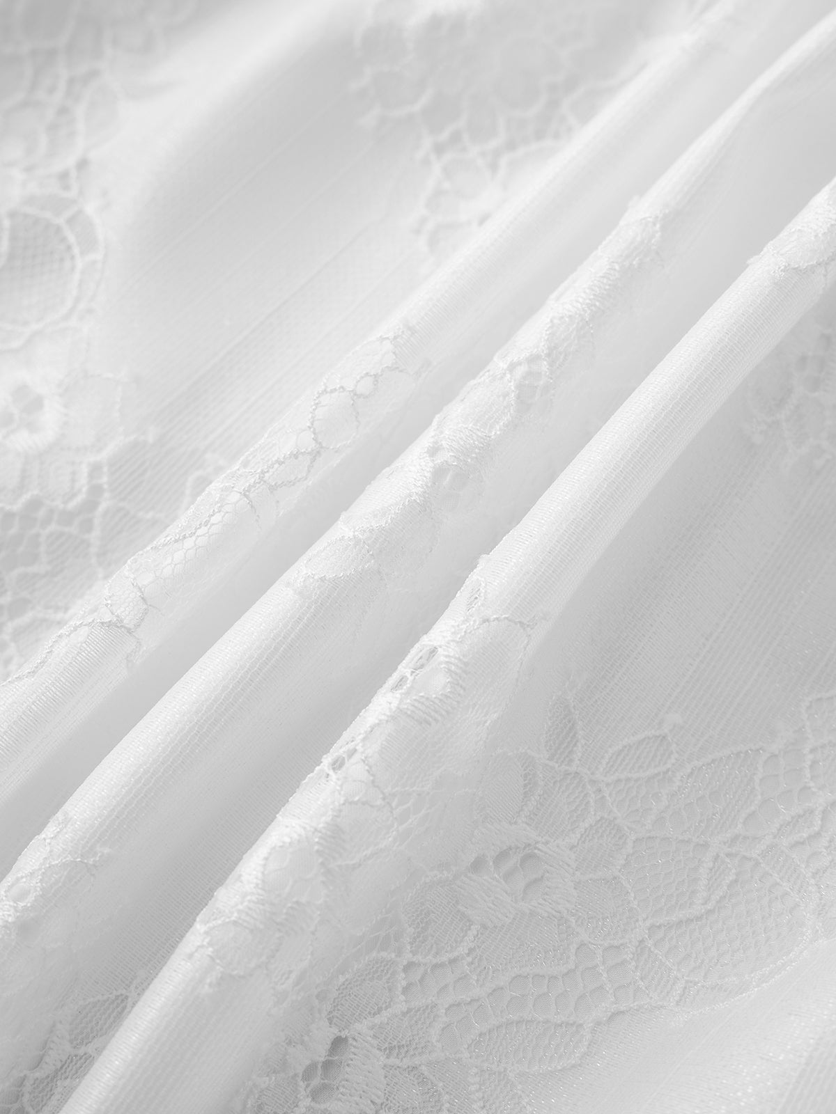 Brick Lane V-neck Lace Detailed Cami Top - White
