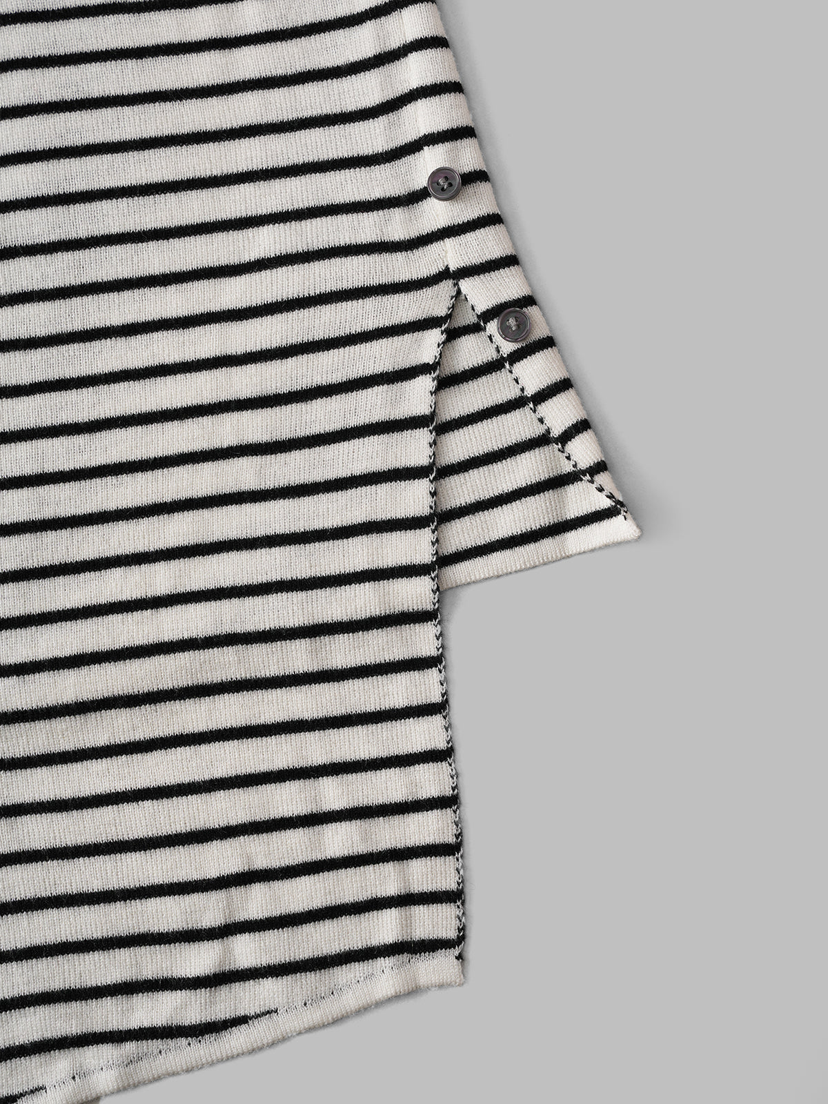 Brick Lane Skimming Stripe Graphic Baby Tee - Mono