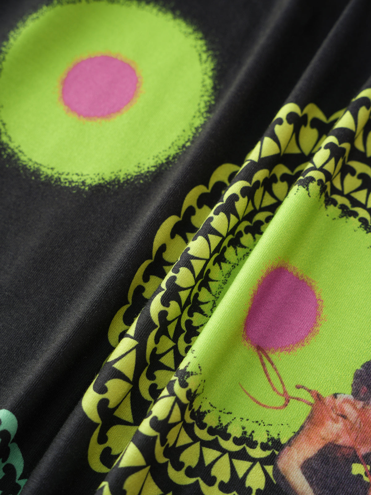 Night Pulse Tee - Black Neon