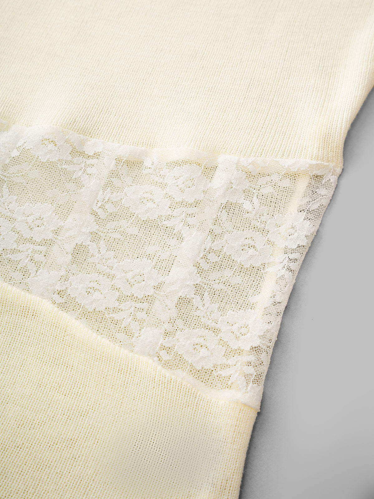 Petal Mark Tee - Cream Beige