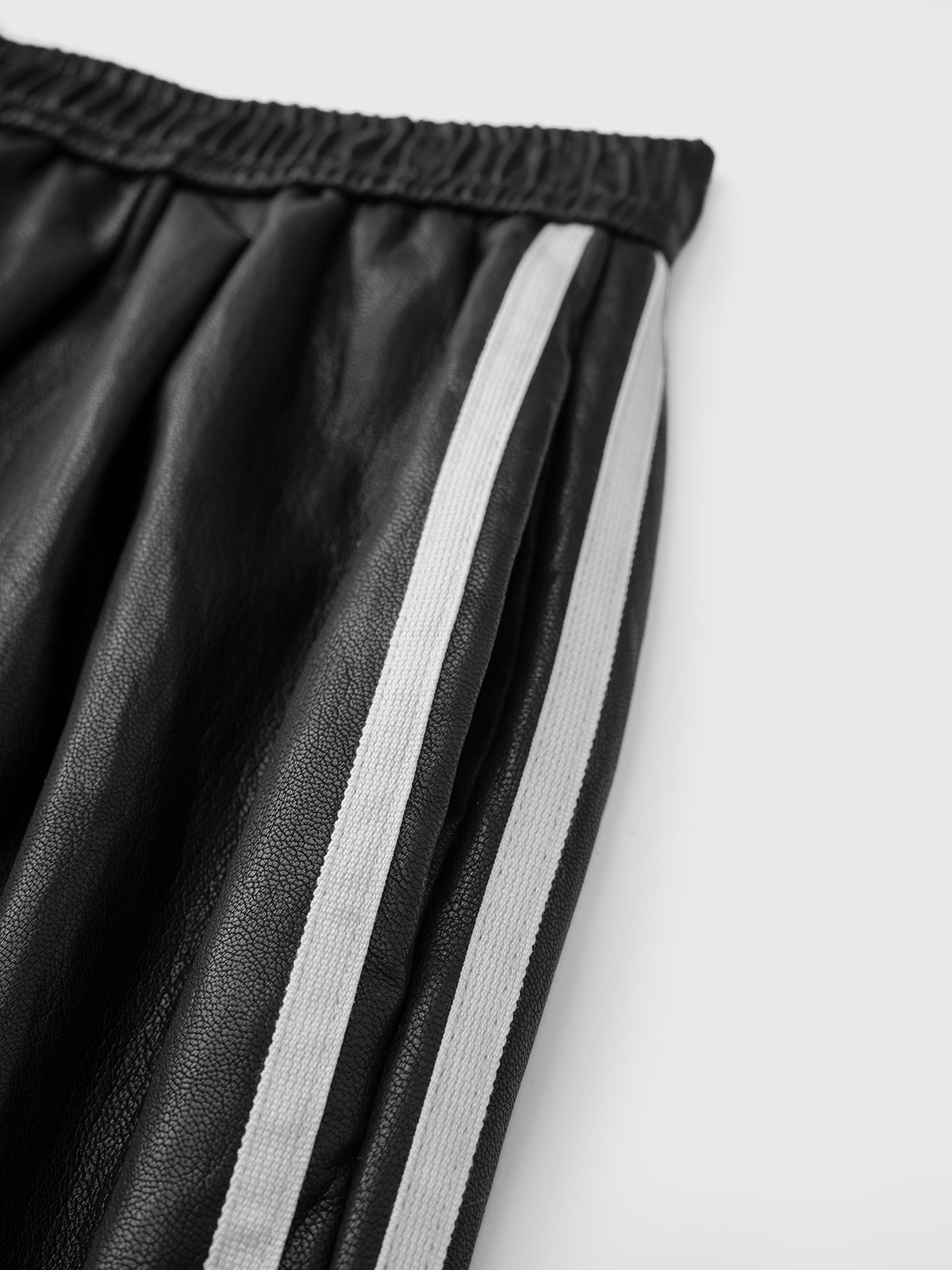 Midnight Stretch Leather Pants – Jet Black