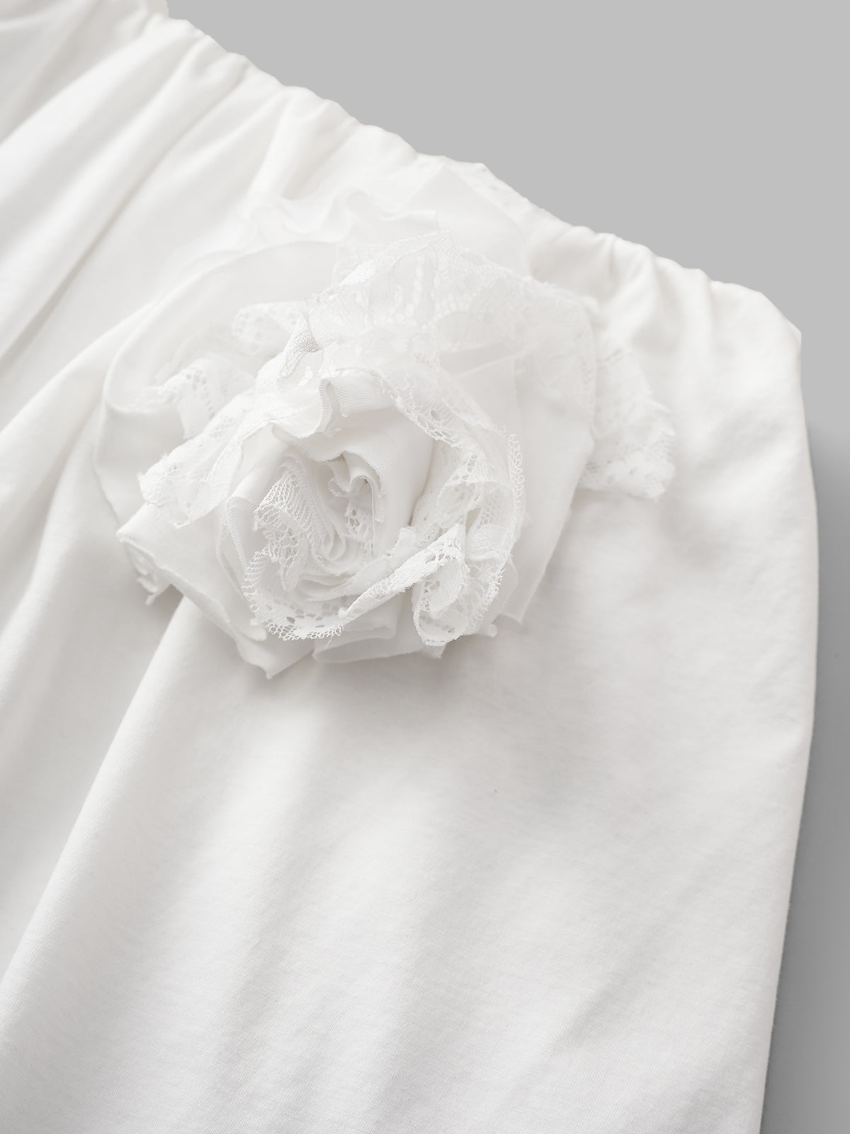 Uneven Air Lace Skirt – Cloud White