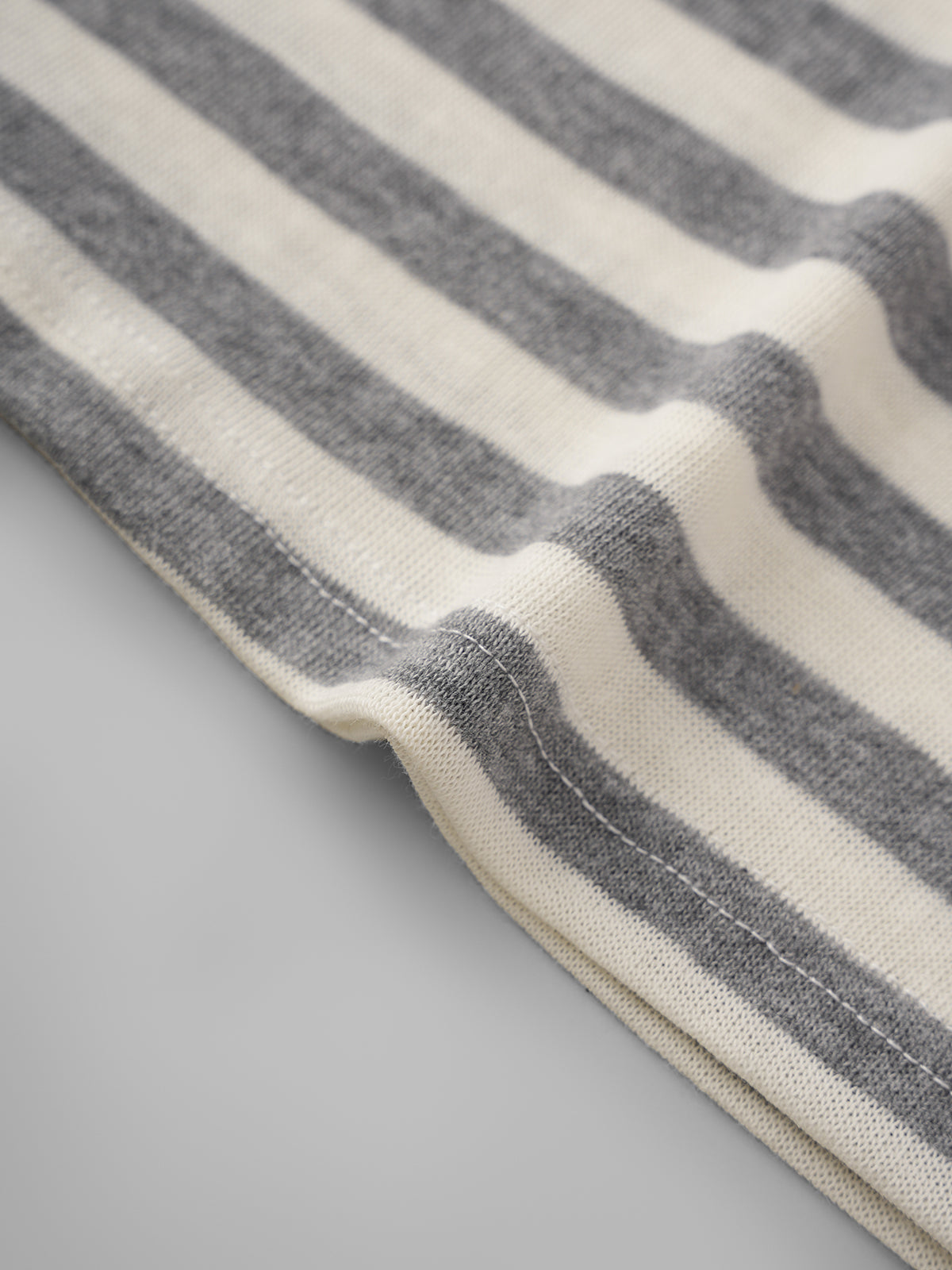 Line Break Stripe Hoodie – Ink White