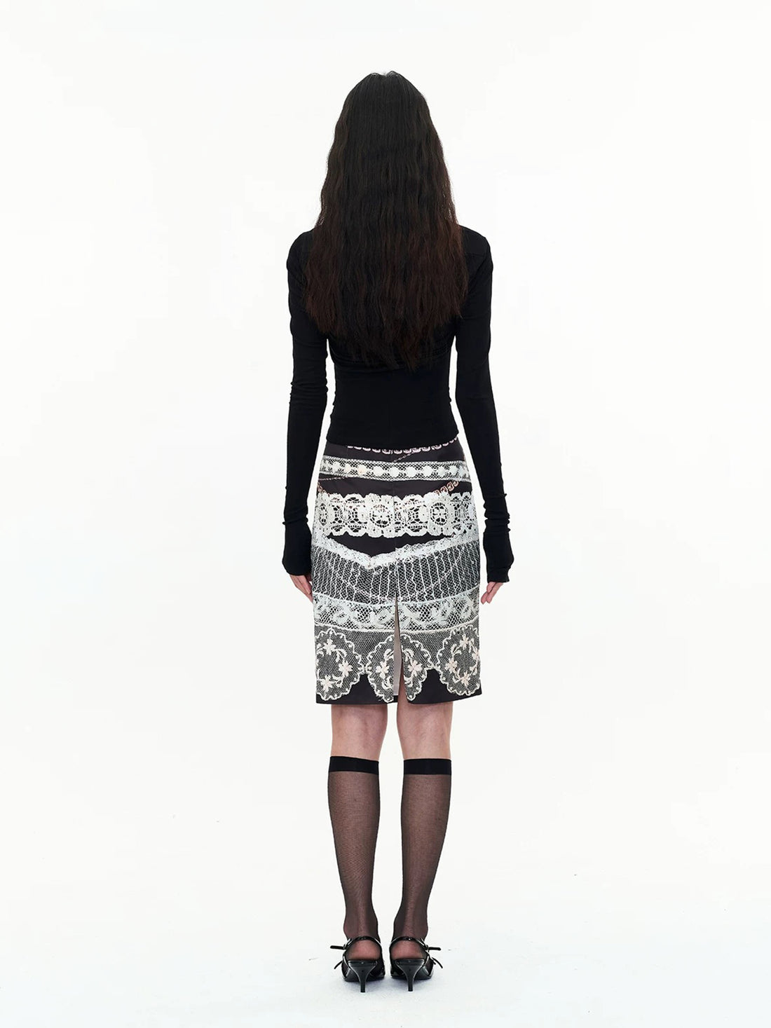 Brick Lane Skimming-fit Graphic Print Mini Skirt -- Black