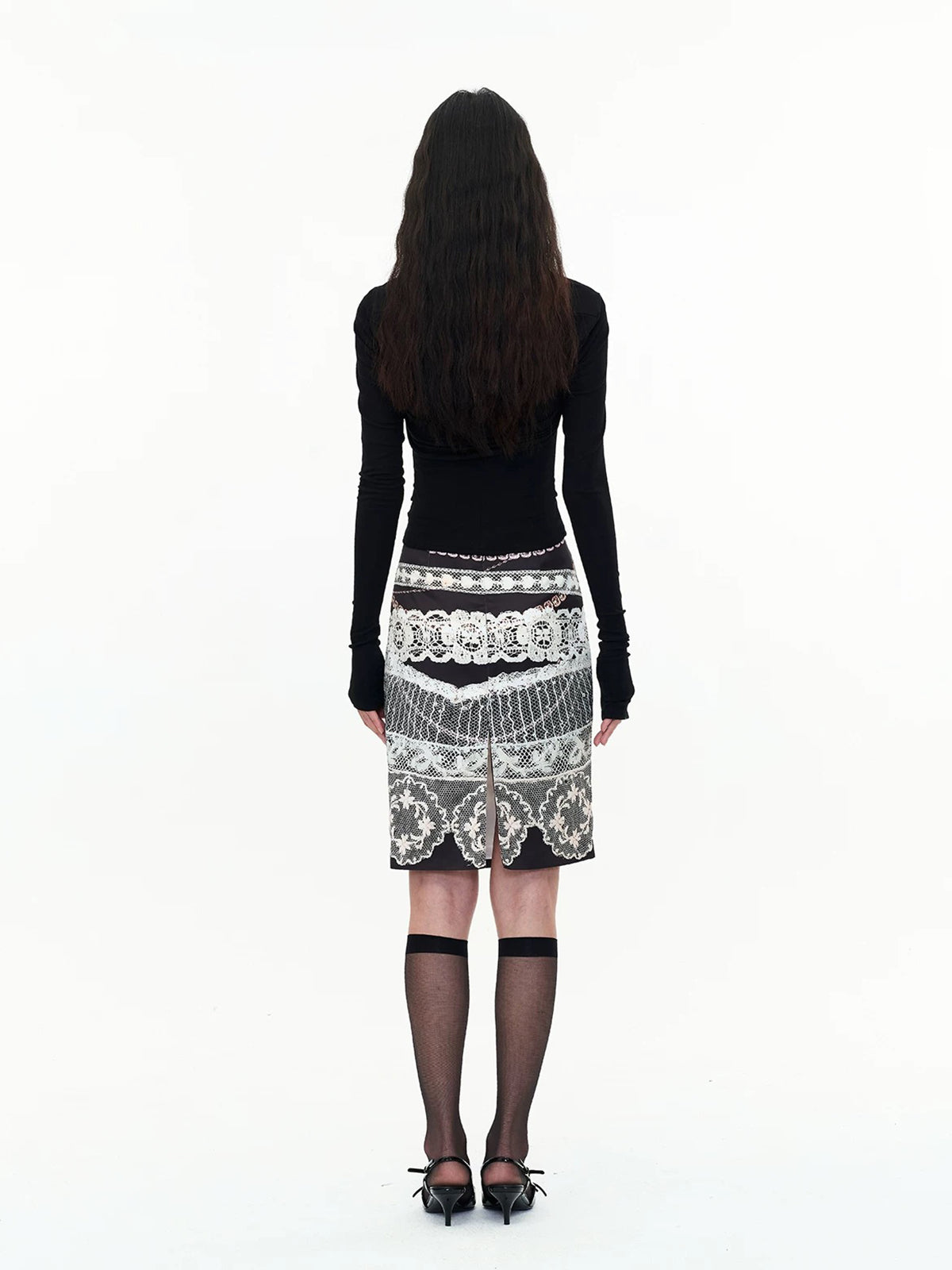 Brick Lane Skimming-fit Graphic Print Mini Skirt -- Black